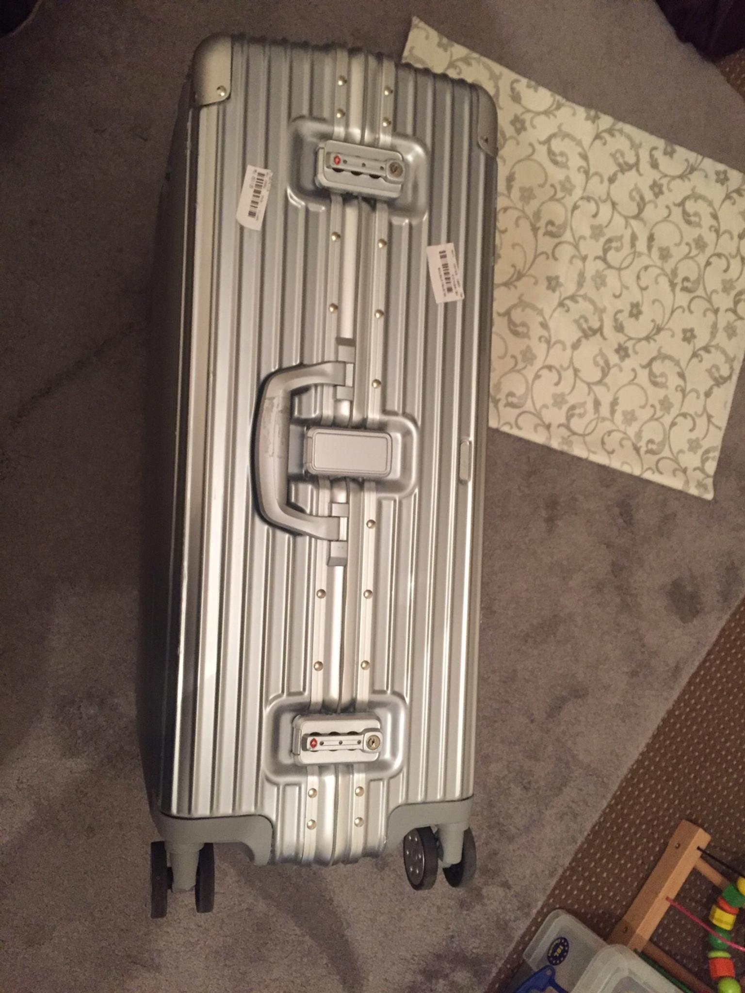 fake rimowa suitcase