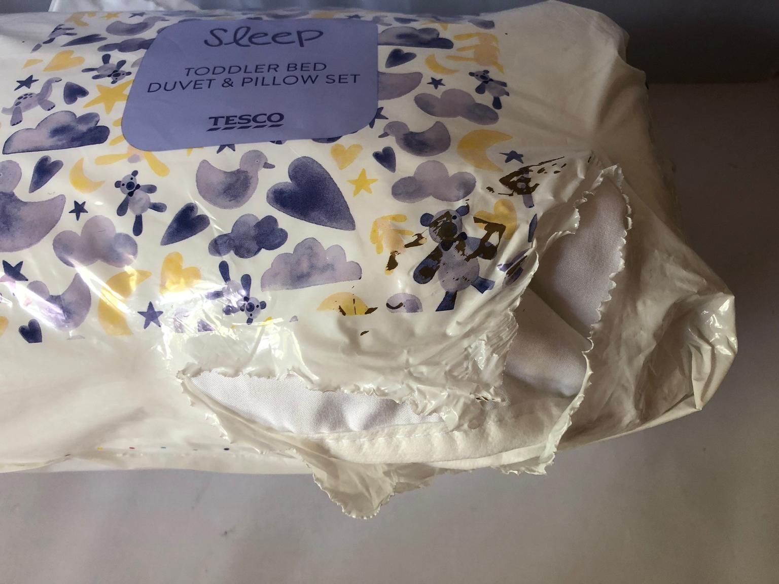 Tesco Toddler Bed Duvet Pillow Set In Epping Forest For 5 00