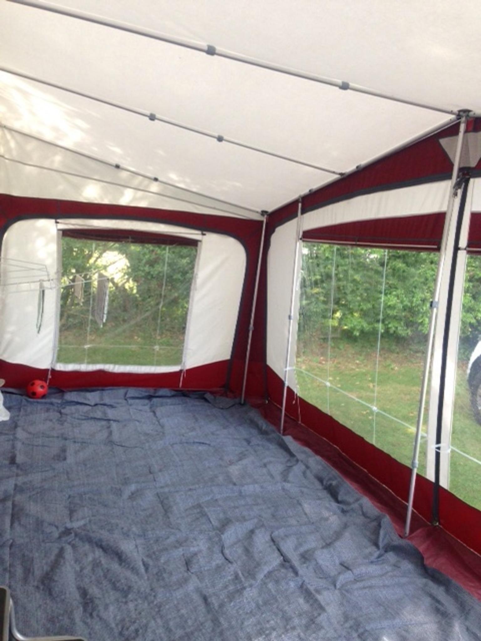 Caravan Awning Bradcot 990 Cm In Wine In Doncaster For 80 00 For Sale Shpock