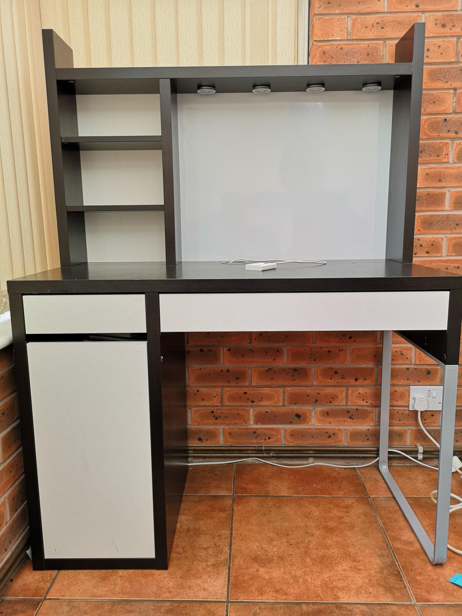 Ikea Micke Desk Black And White With Lights In St6 Tunstall Fur 50