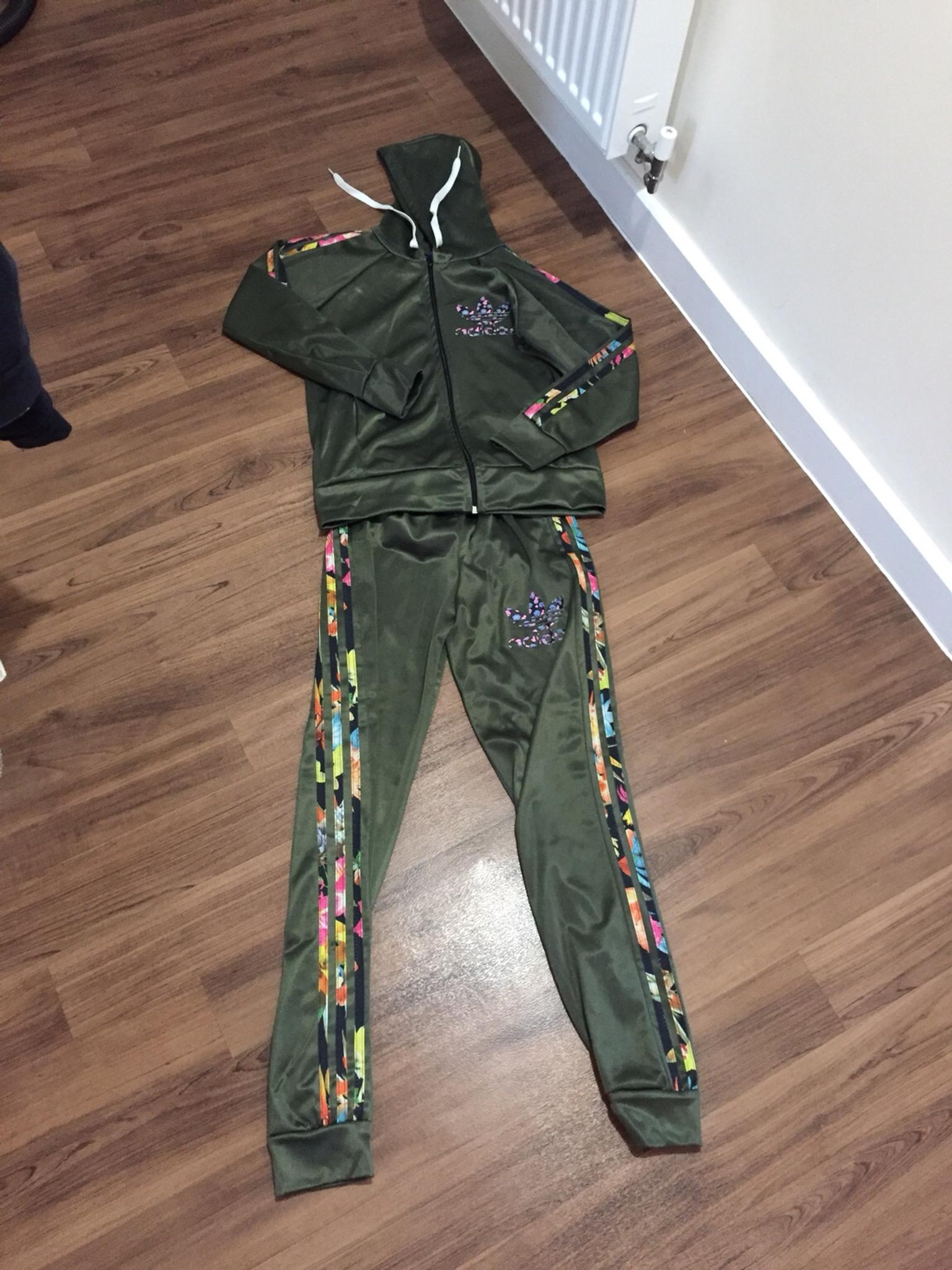 girls tracksuit age 11