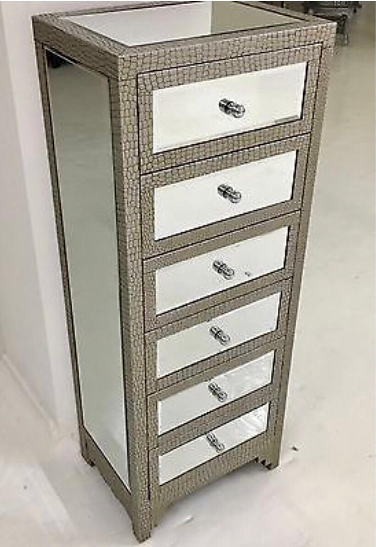 Gorgeous Mirrored Tall Boy Drawers Reduced In Sw3 Chelsea Fur