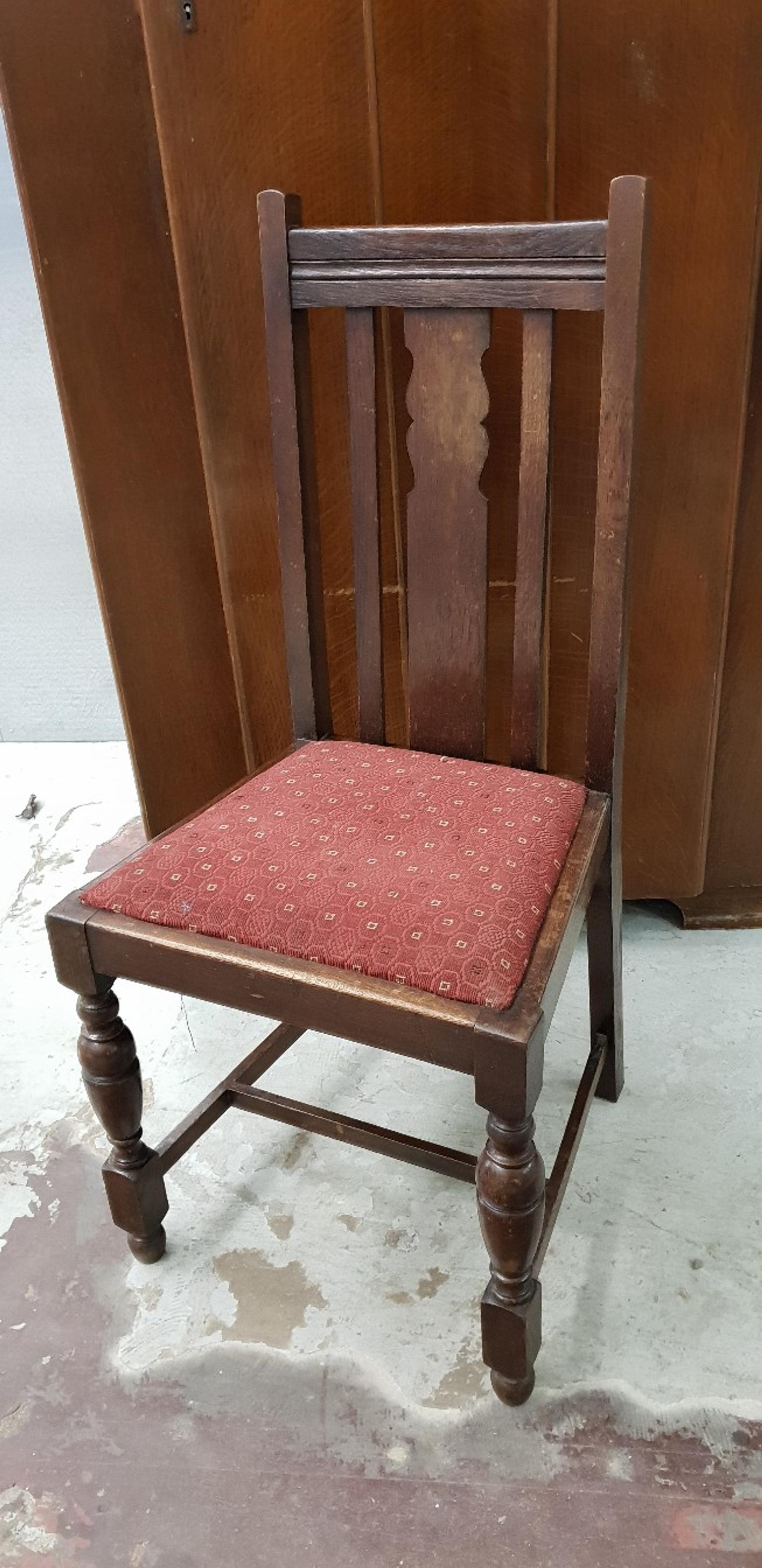 Vintage Oak Chair Bedroom Hall Bathroom In Dy8 Dudley Fur 18 00