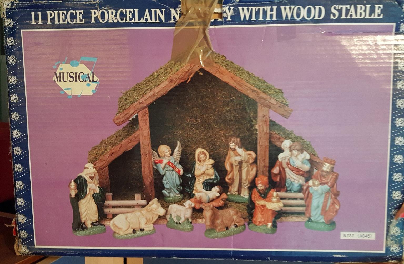 Porcelain Nativity With Wood Stable In Nw1 Camden For 12 00