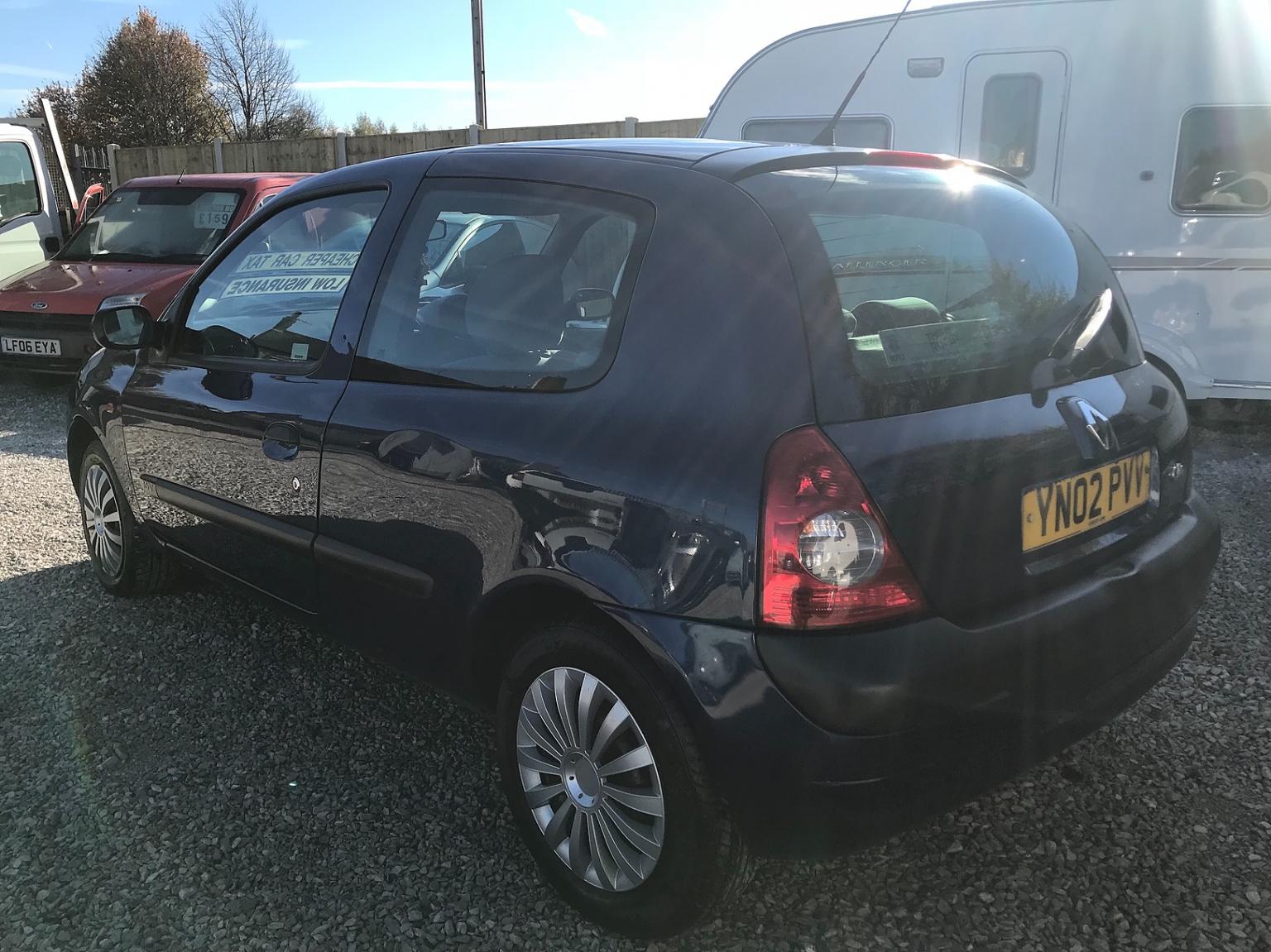 2002 Renault Clio 1.2 in S419BH Chesterfield for £695.00 
