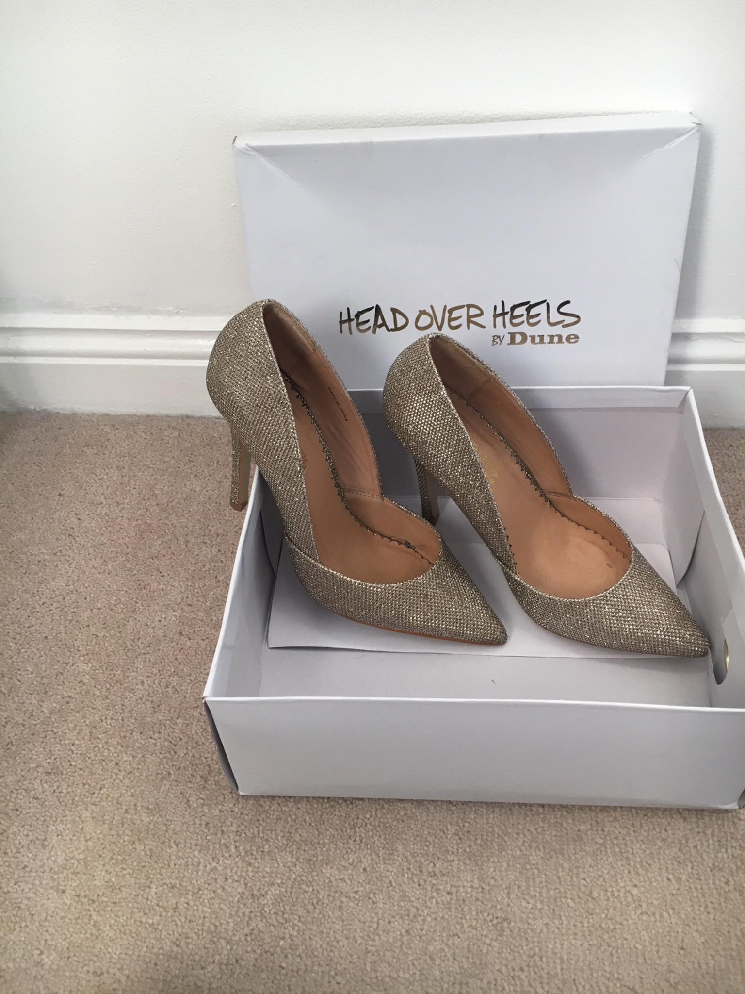 gold shoes size 5