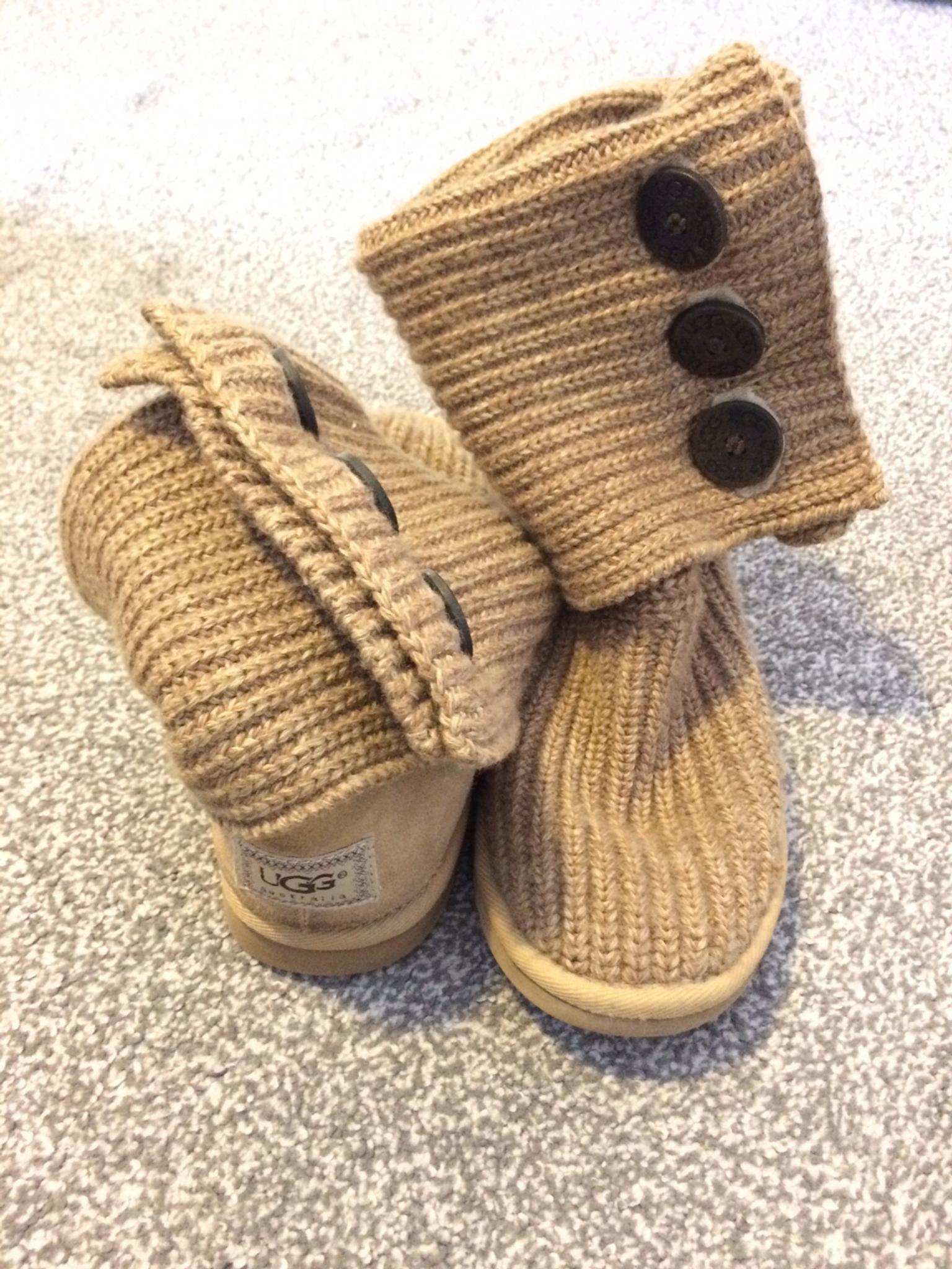 knitted ugg