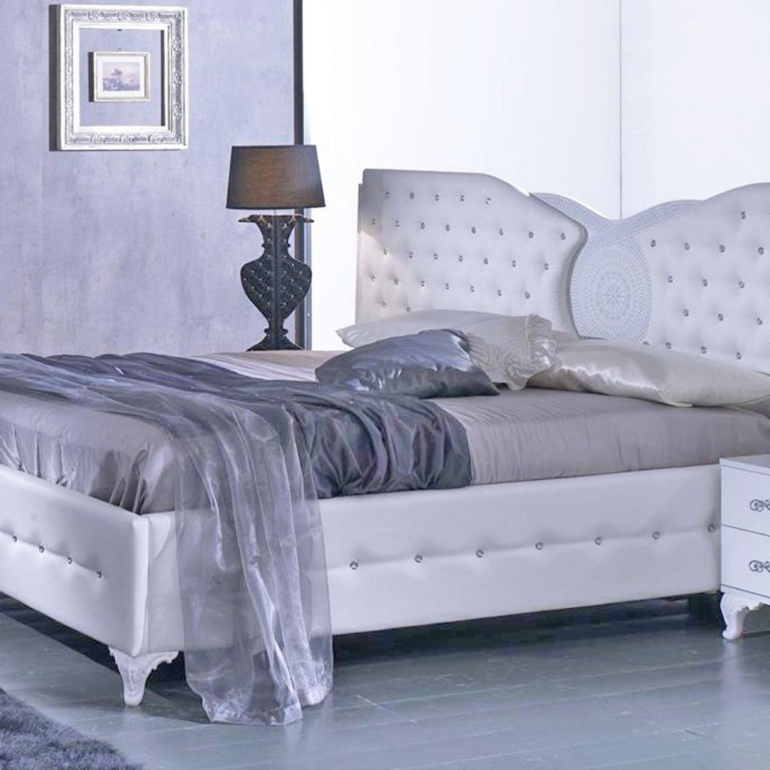 Schlafzimmer In Weiss Silber Modern In 65468 Trebur Fur