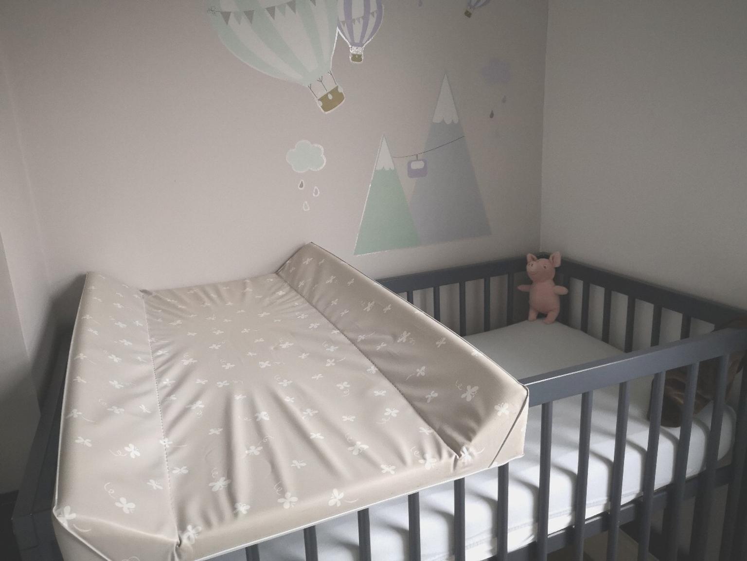 baby cot changing top