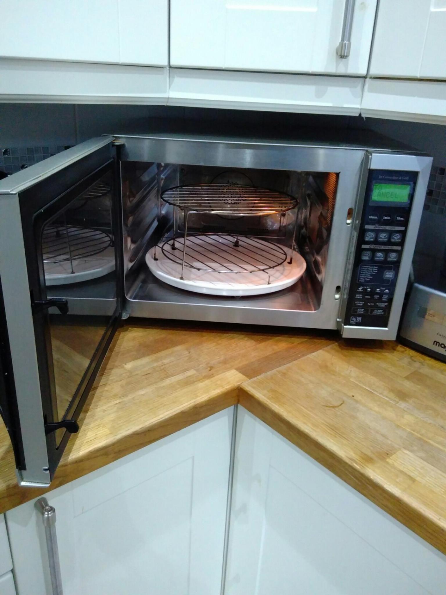 Combination Microwave Oven Grill In E11 London Fur 40 00 Zum