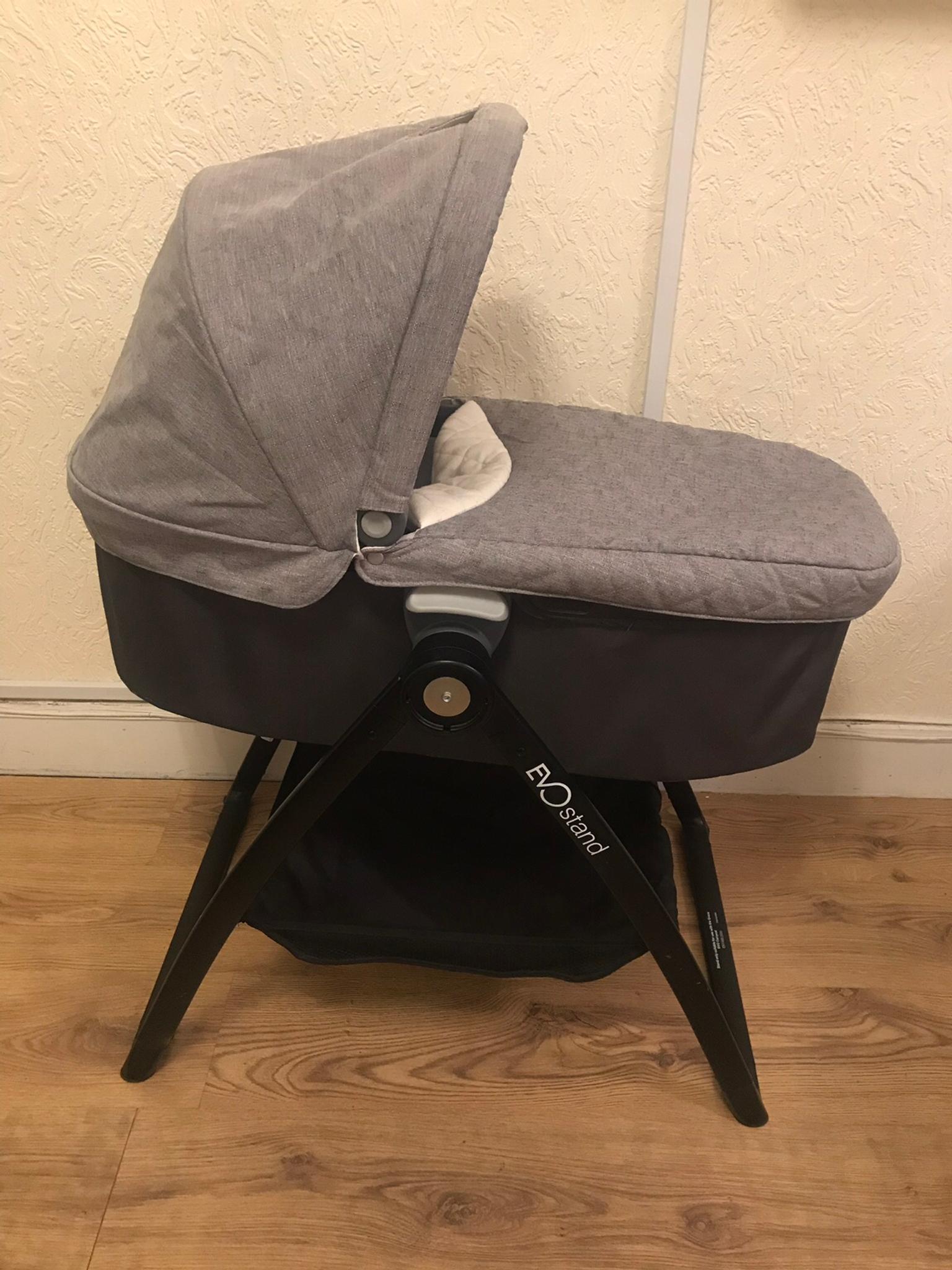 graco evo carrycot stand
