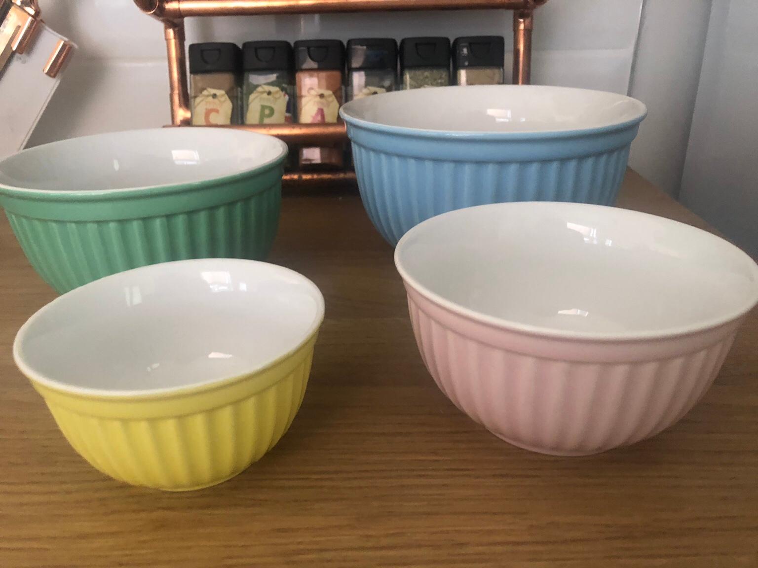 Cath kidston pastel mixing bowls in CV5 