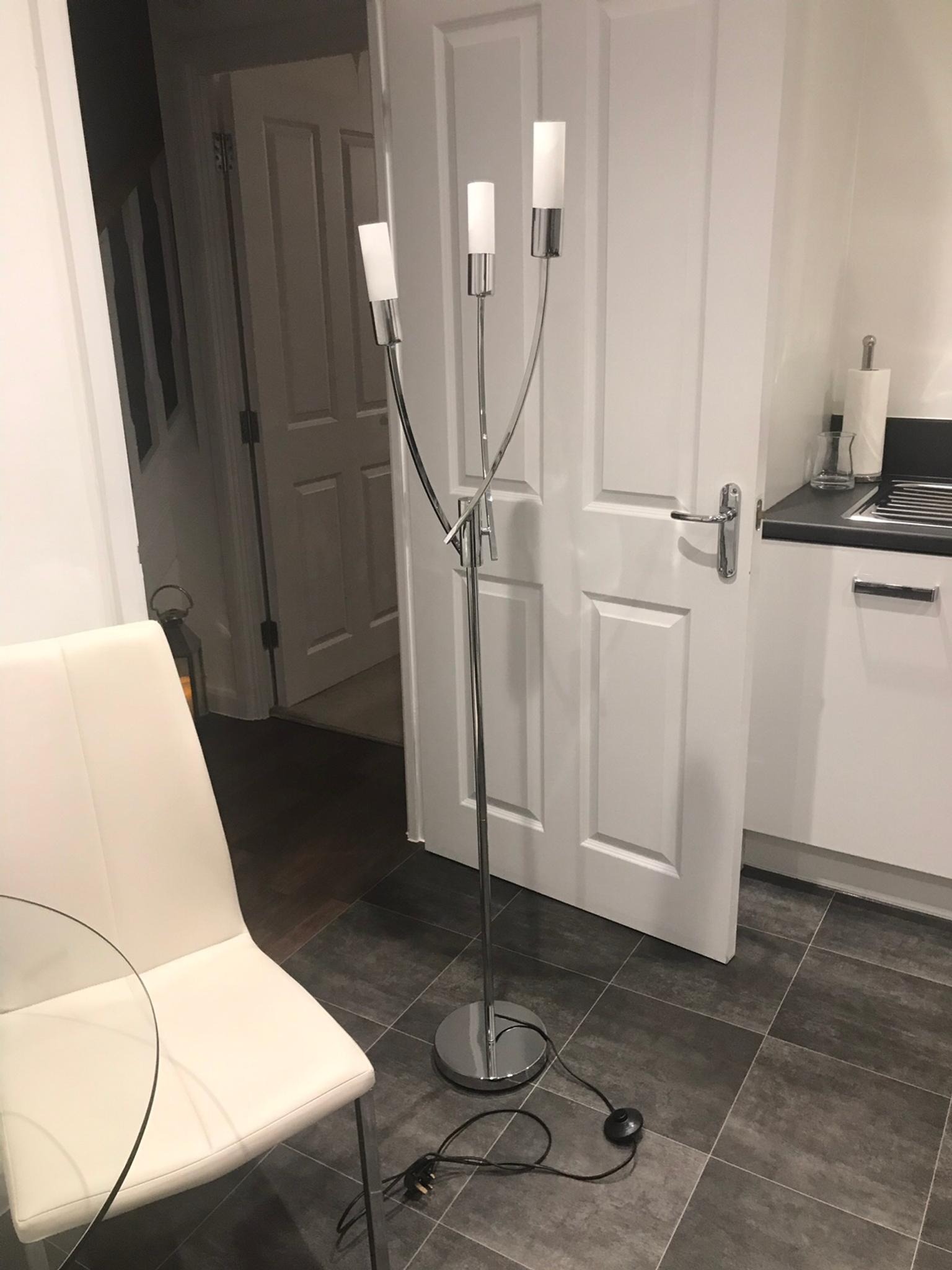 3x Ceiling Lights Matching Floor Lamp In Cm3 Chelmsford For