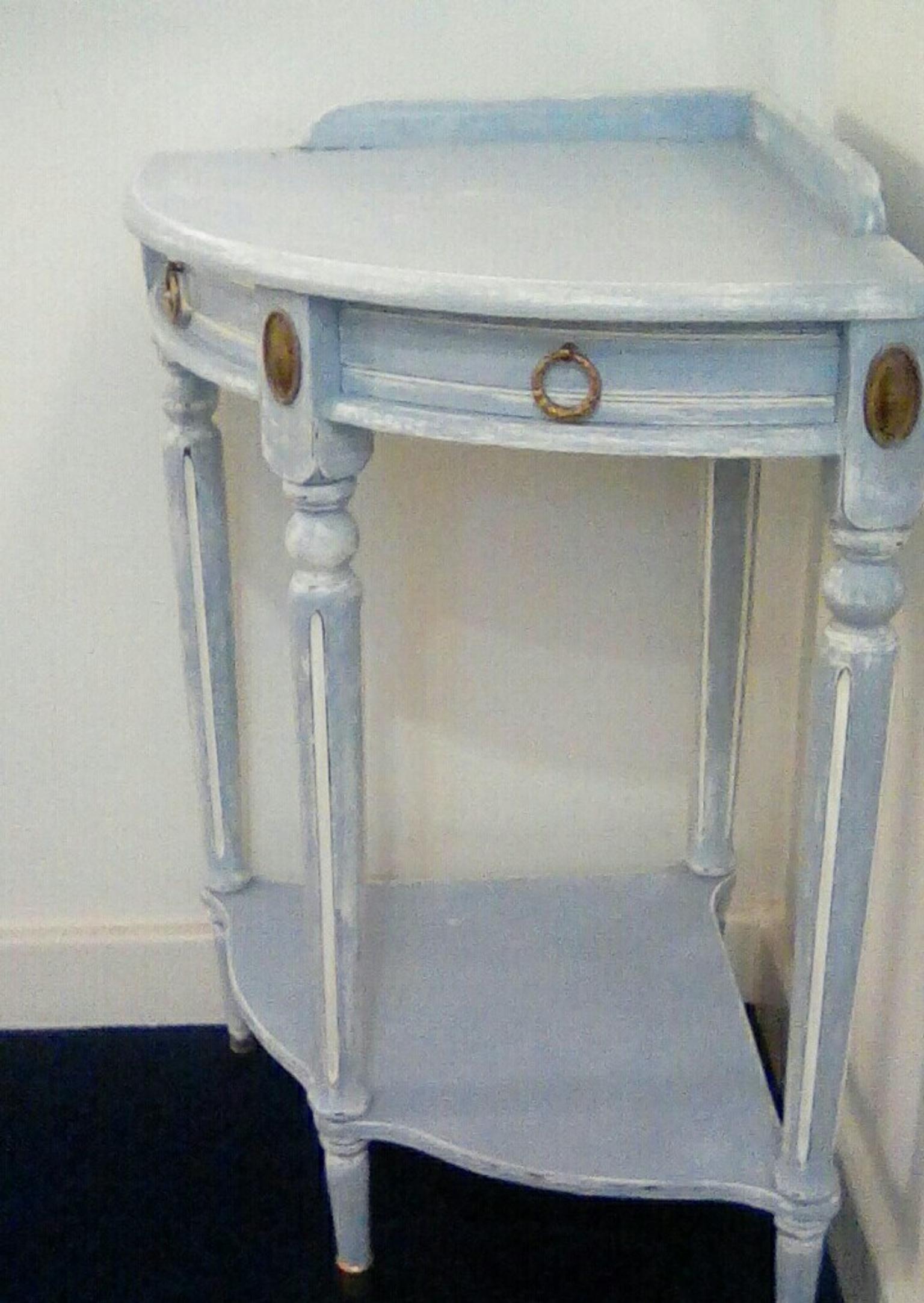Shabby Chic Corner Table In B76 Birmingham For 12 50 For Sale