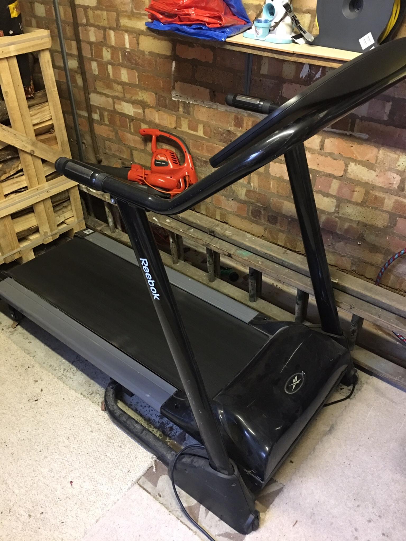 Reebok Edge Series Treadmill REOM-11301 
