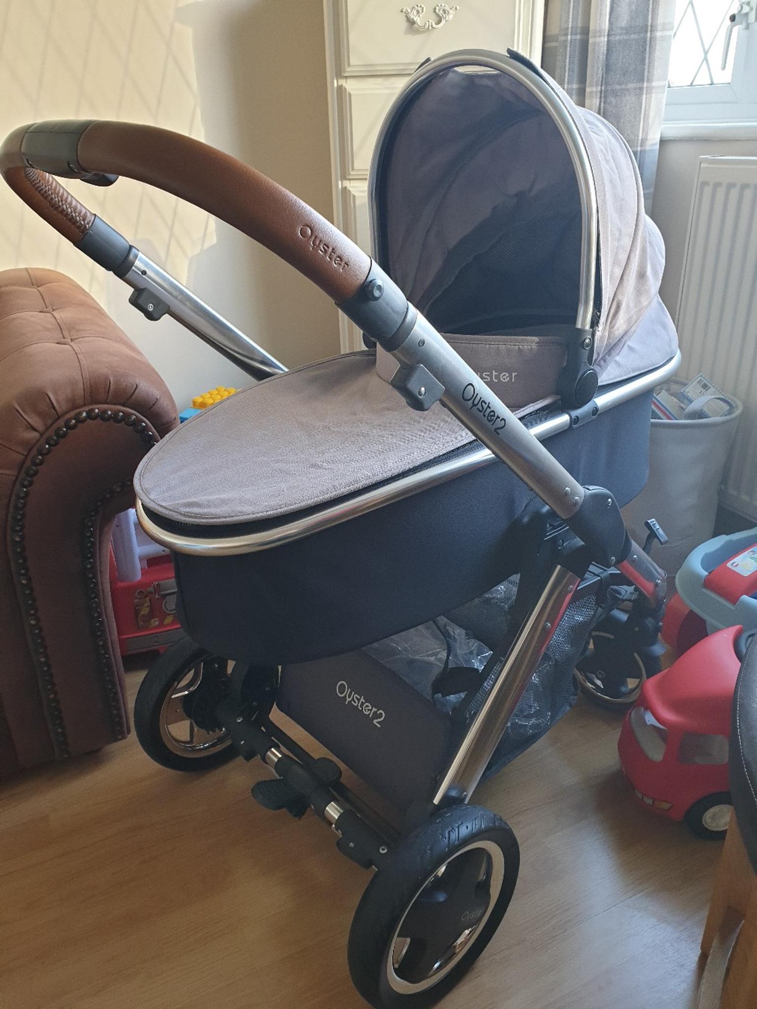 oyster 2 wolf grey travel system