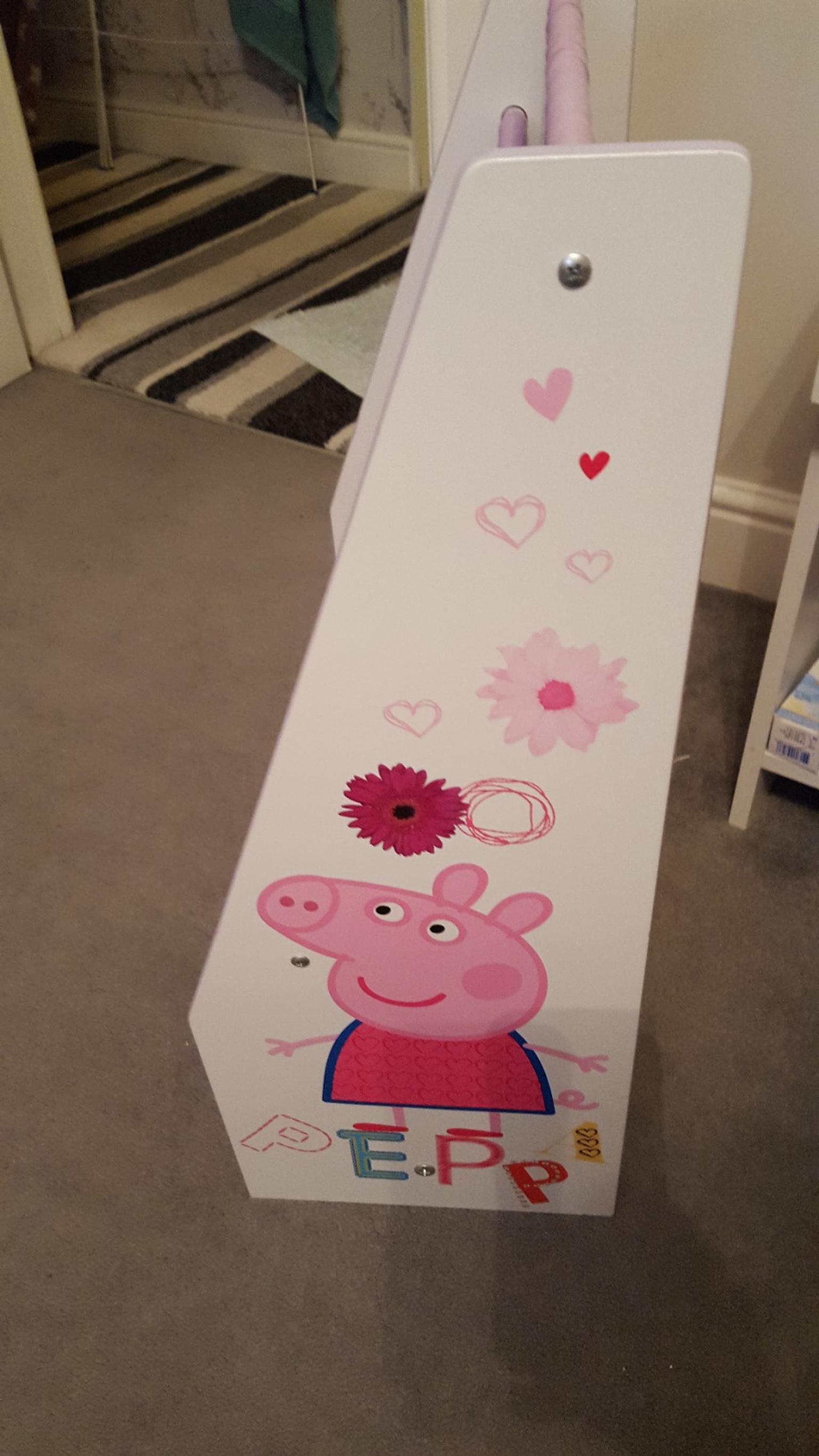 Peppa Pig Sling Bookcase In M40 Oldham For 5 00 For Sale Shpock