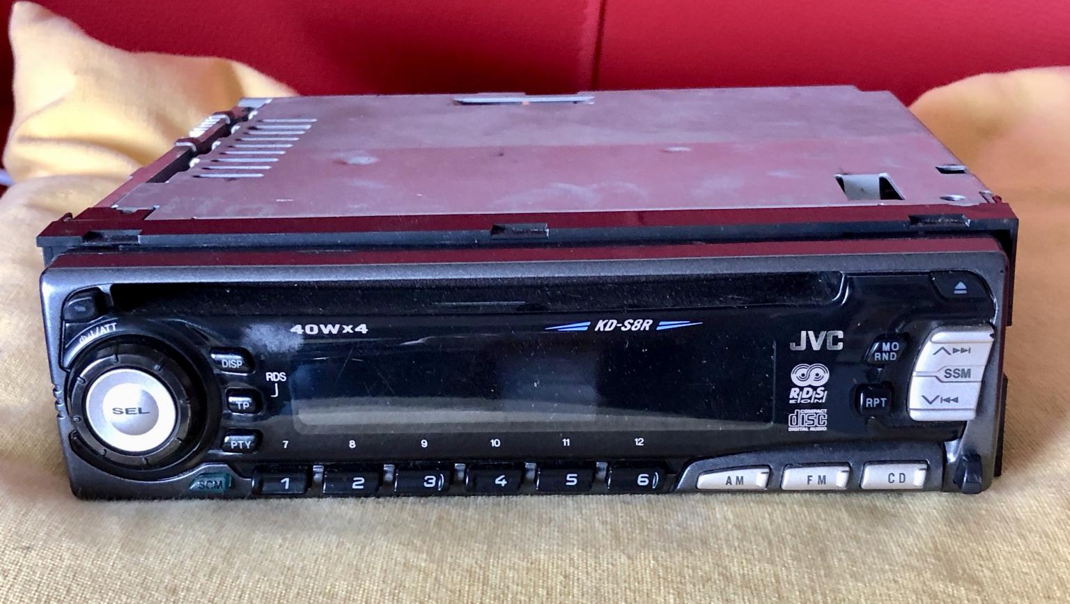 Autoradio JVC 40 W x 4 , UKW ; AM, FM , in 26725 Emden für 5,00 € zum  Verkauf | Shpock DE