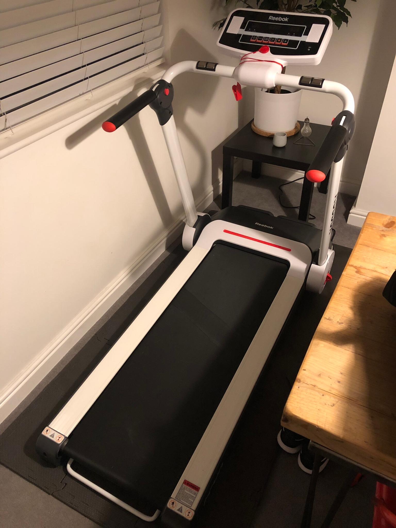 reebok treadmill i run