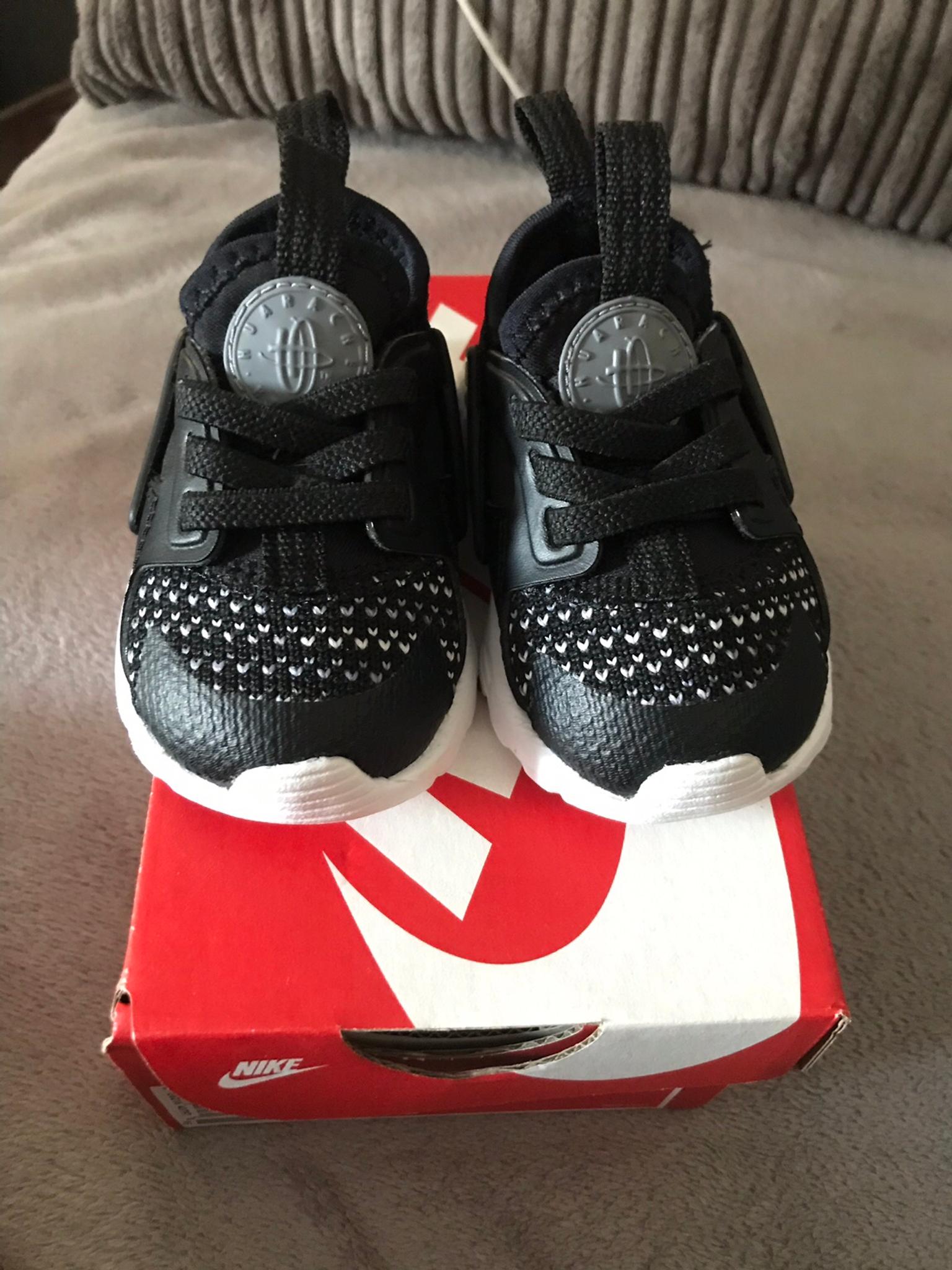 jd sports infant trainers