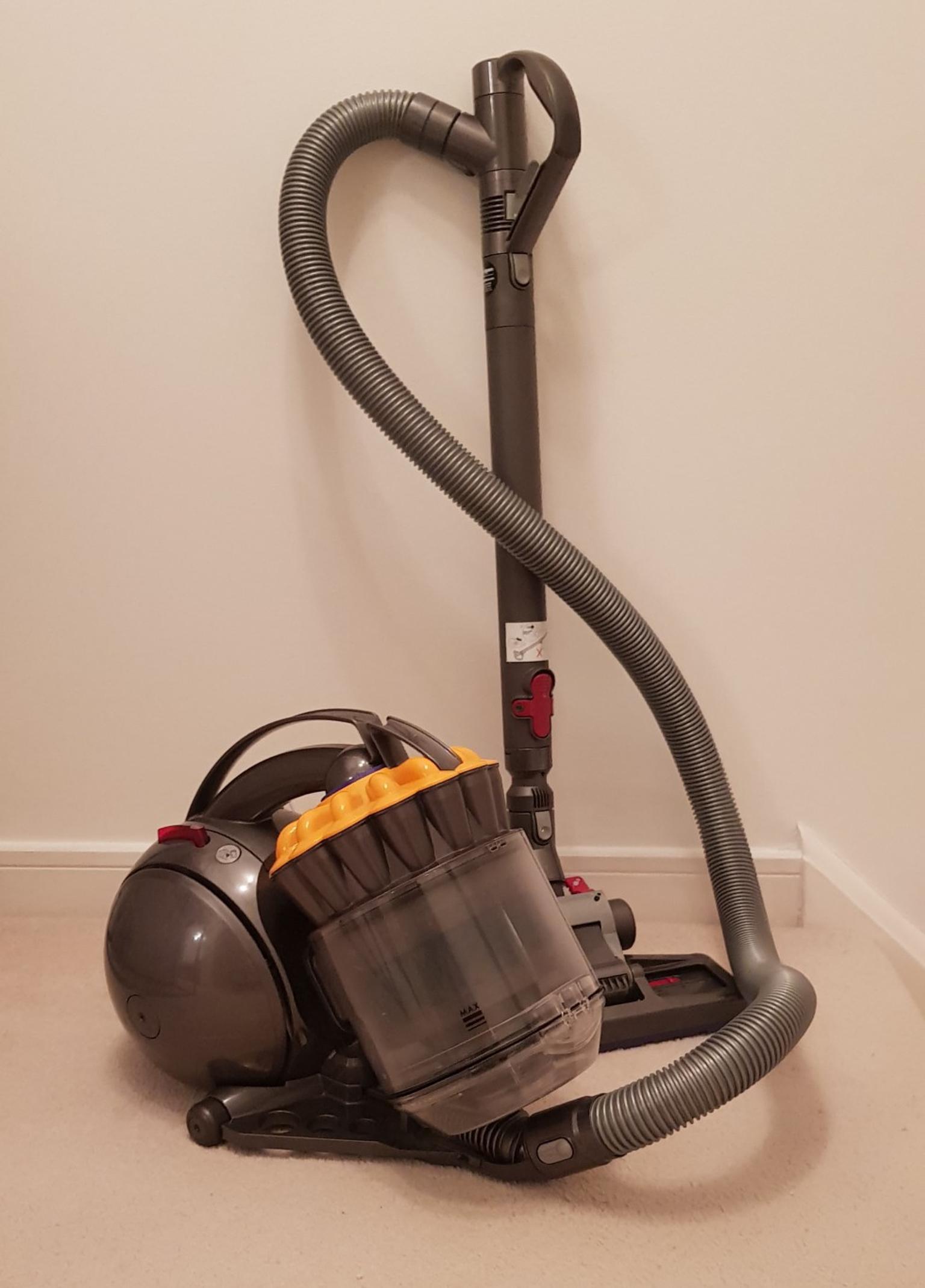 Dyson Dc28c Cylinder Vacuum Cleaner In Rg2 Shinfield Fur 100 00