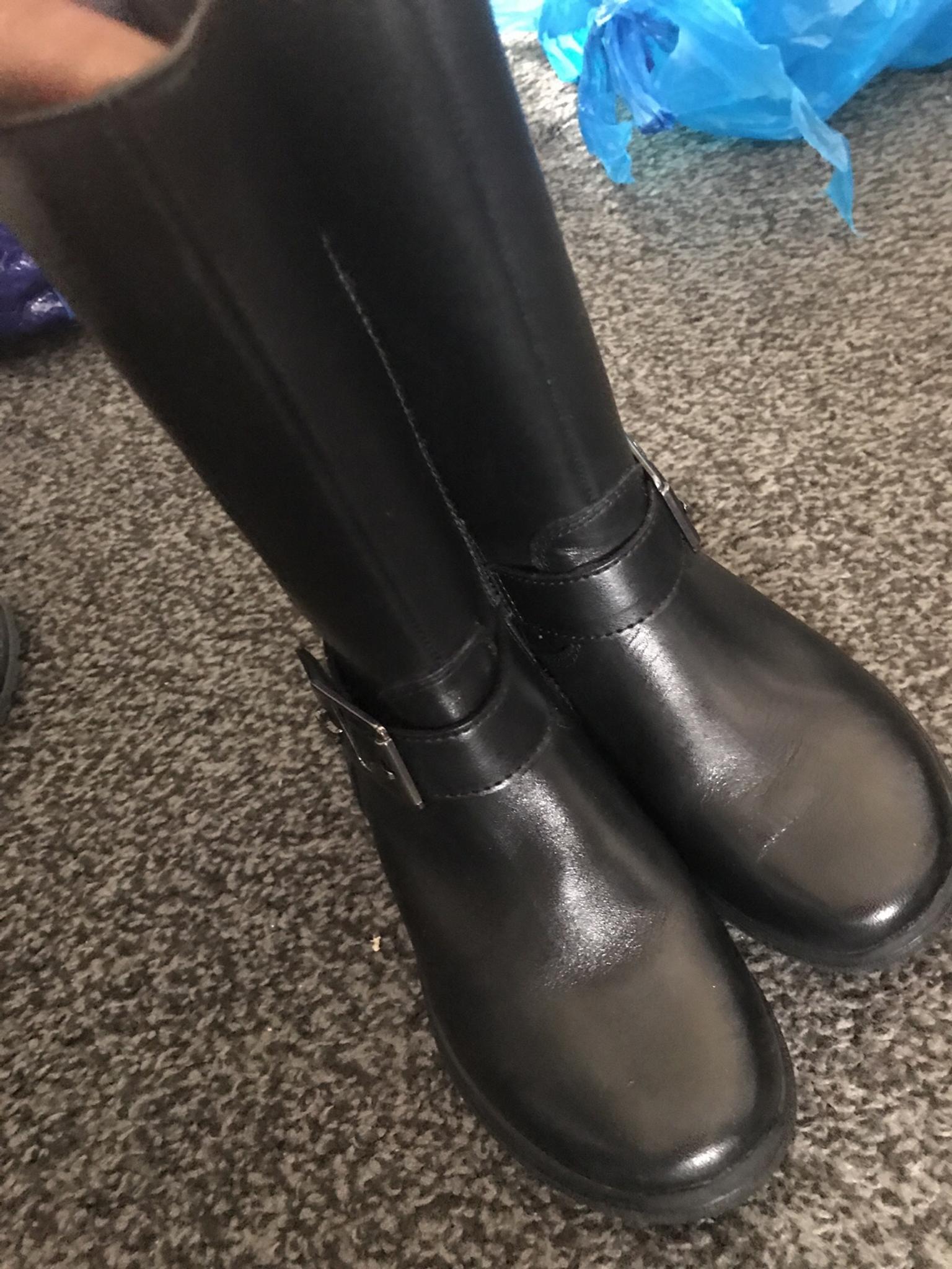 clarks girls black boots