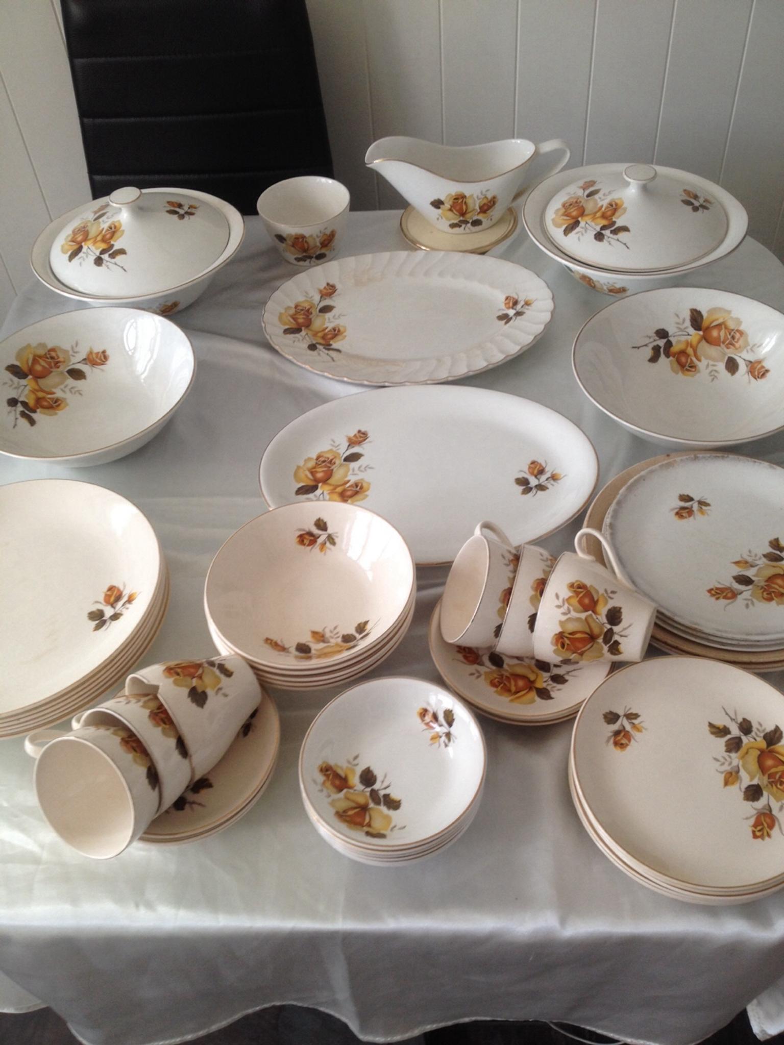 Details about  / Starry Dinner Set Vintage Look Ceramic Red 12//24//36-Pcs Stoneware Tableware Sets