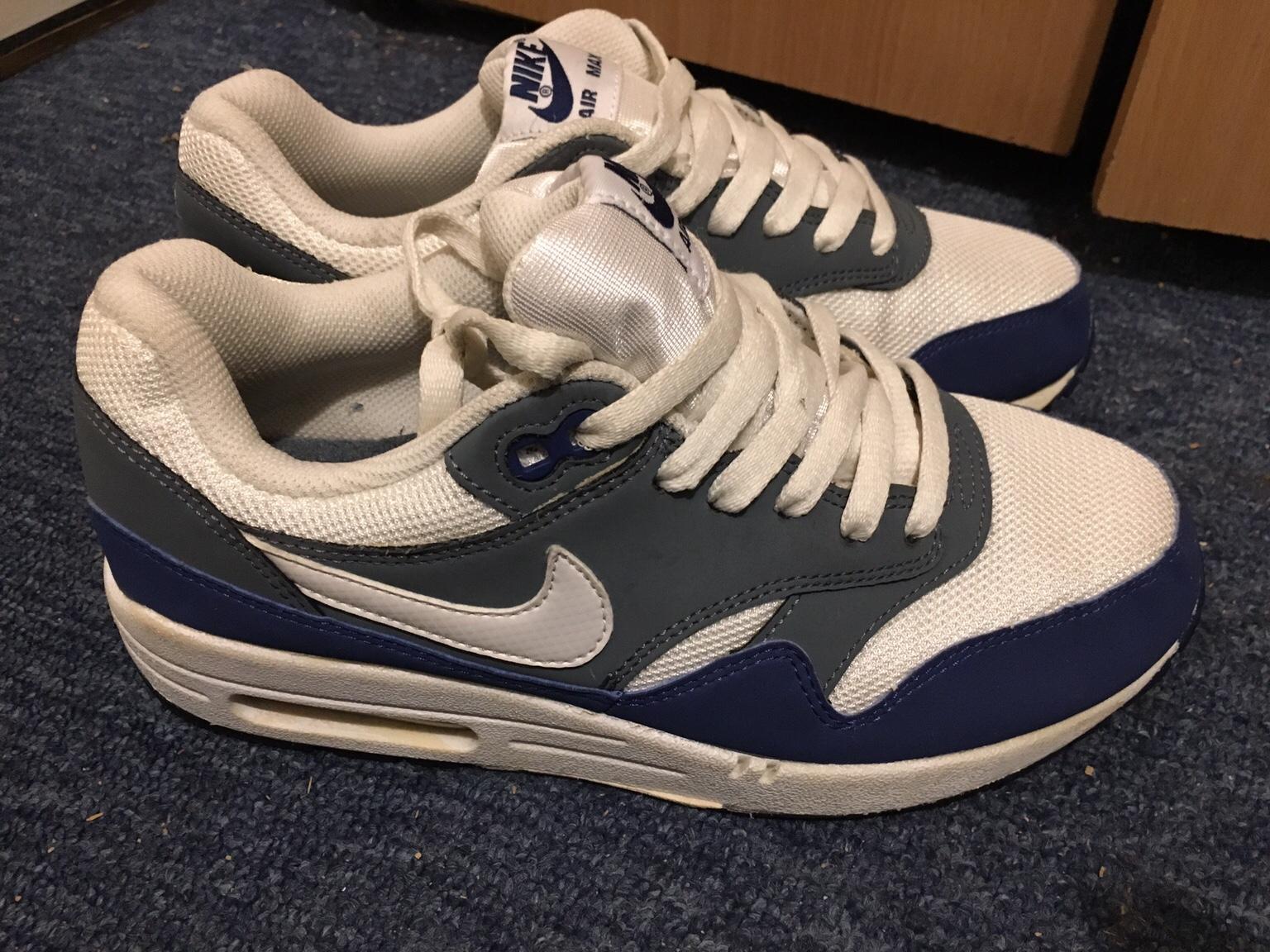 size 5.5 nike trainers