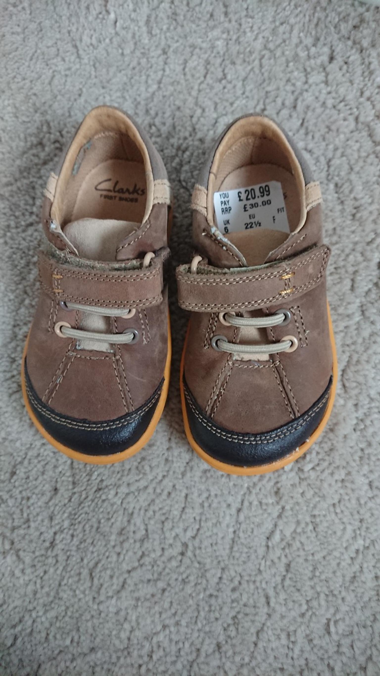 clarks toddler shoe size