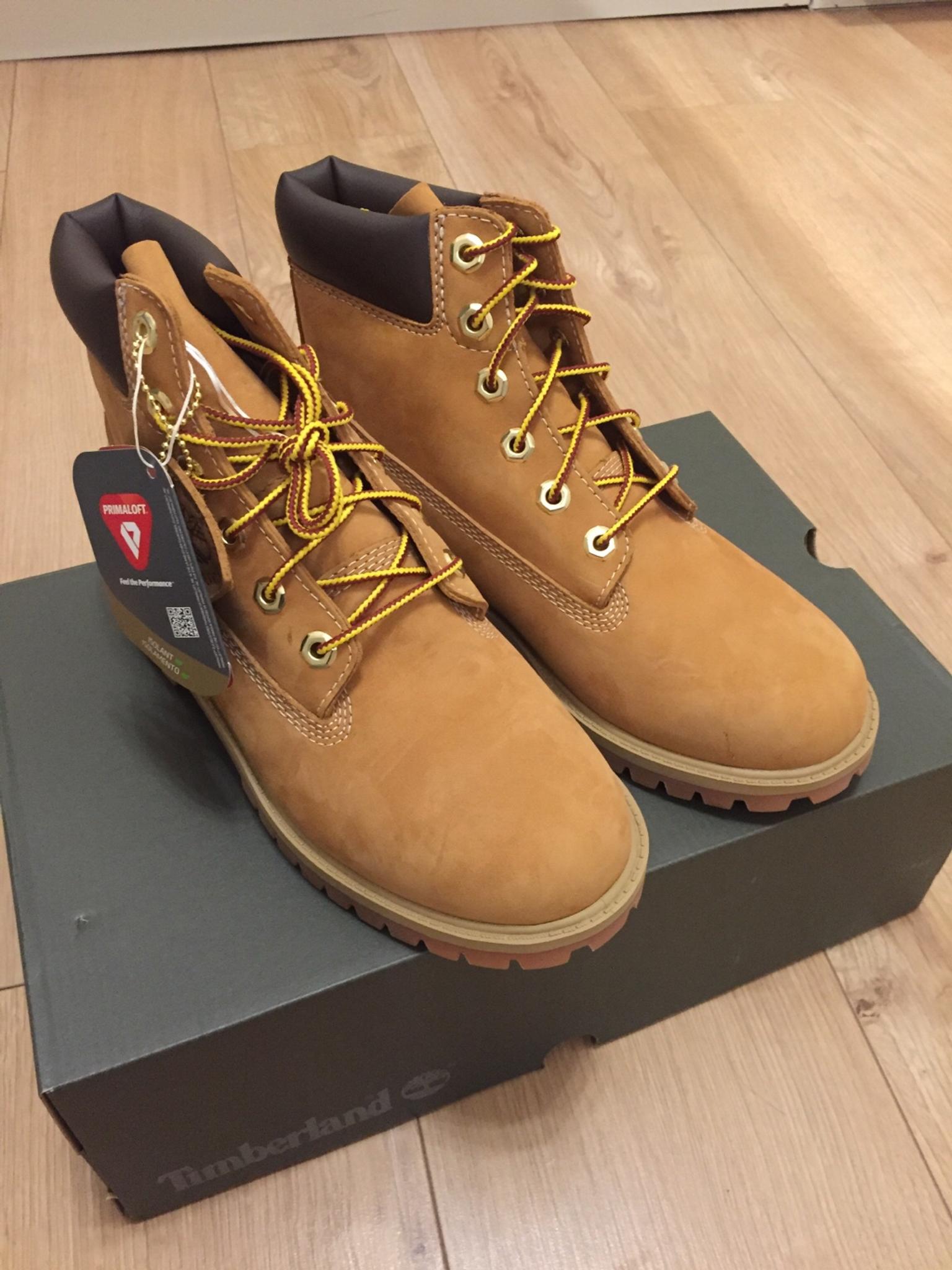 Timberland mid boot, size 5, Brand new 