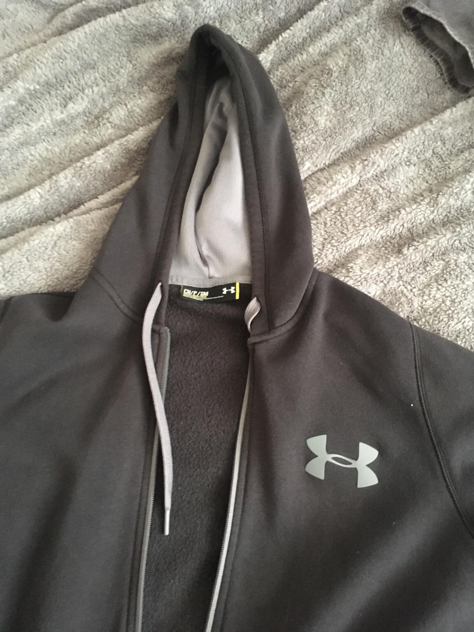 mens small under armour hoodie