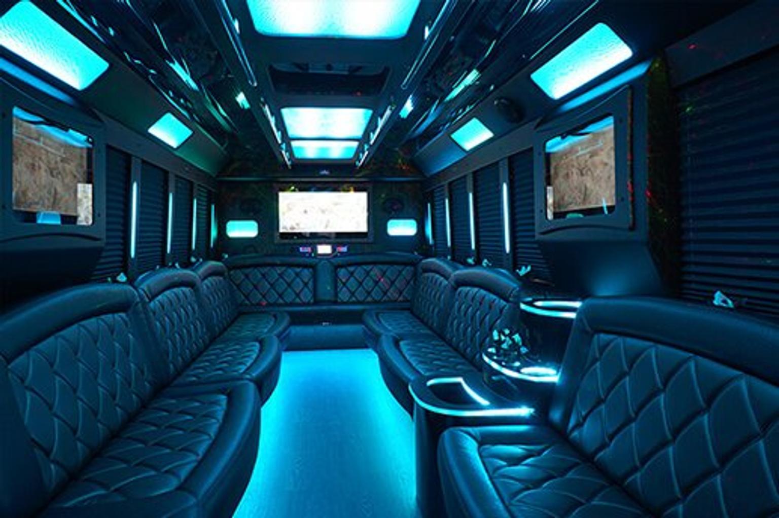 Limo Party Bus Services In Ls6 Leeds Fur 75 00 Zum