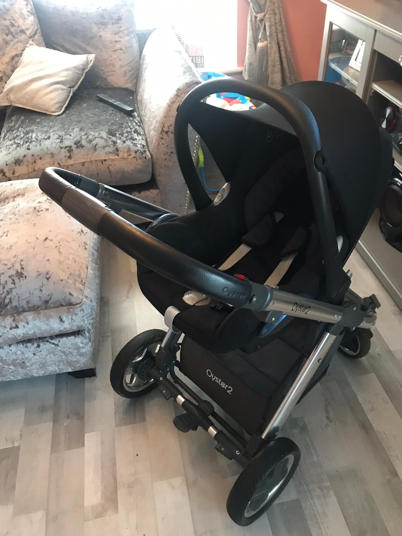 oyster travel system with isofix