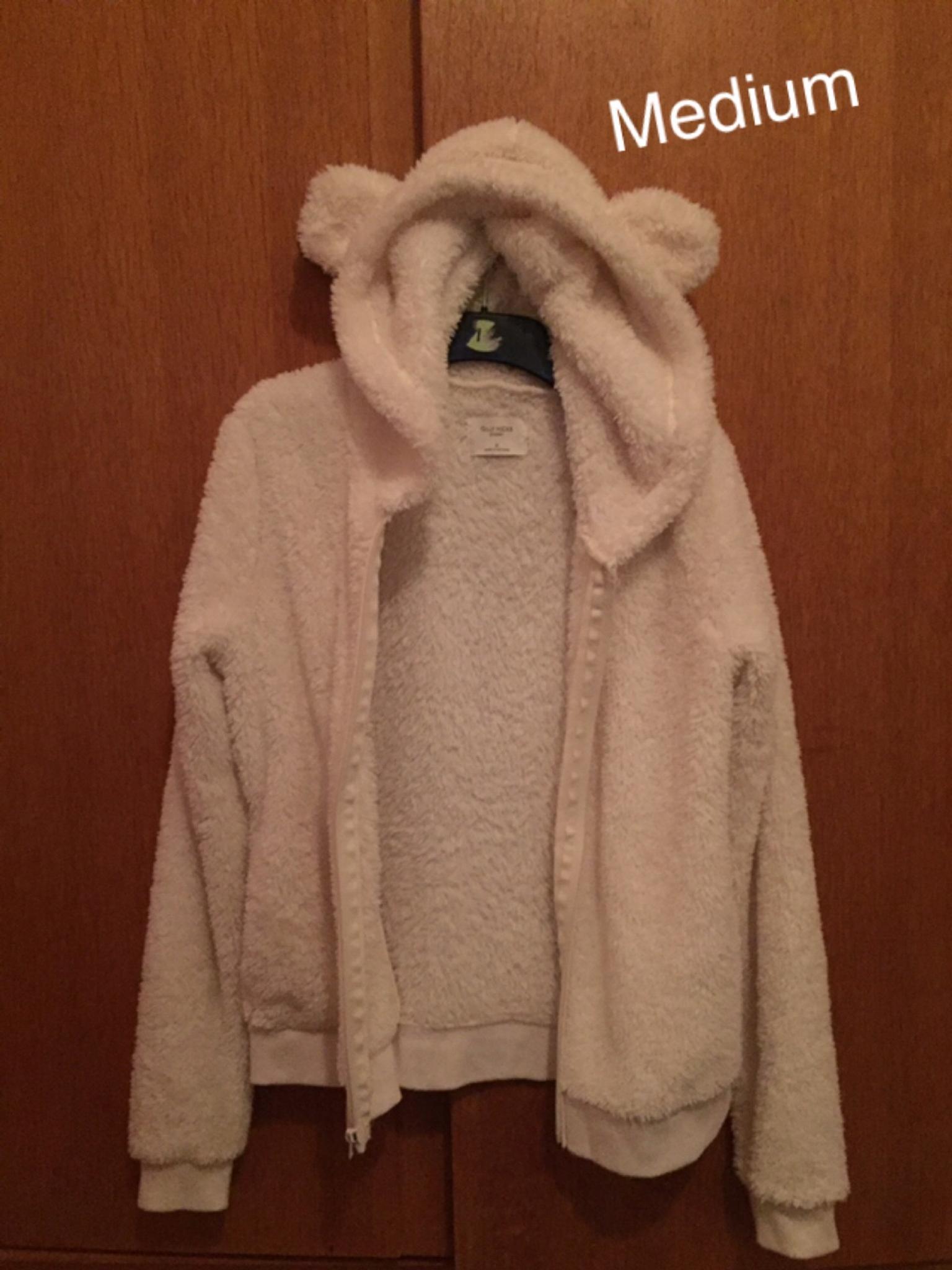 hollister fluffy hoodie