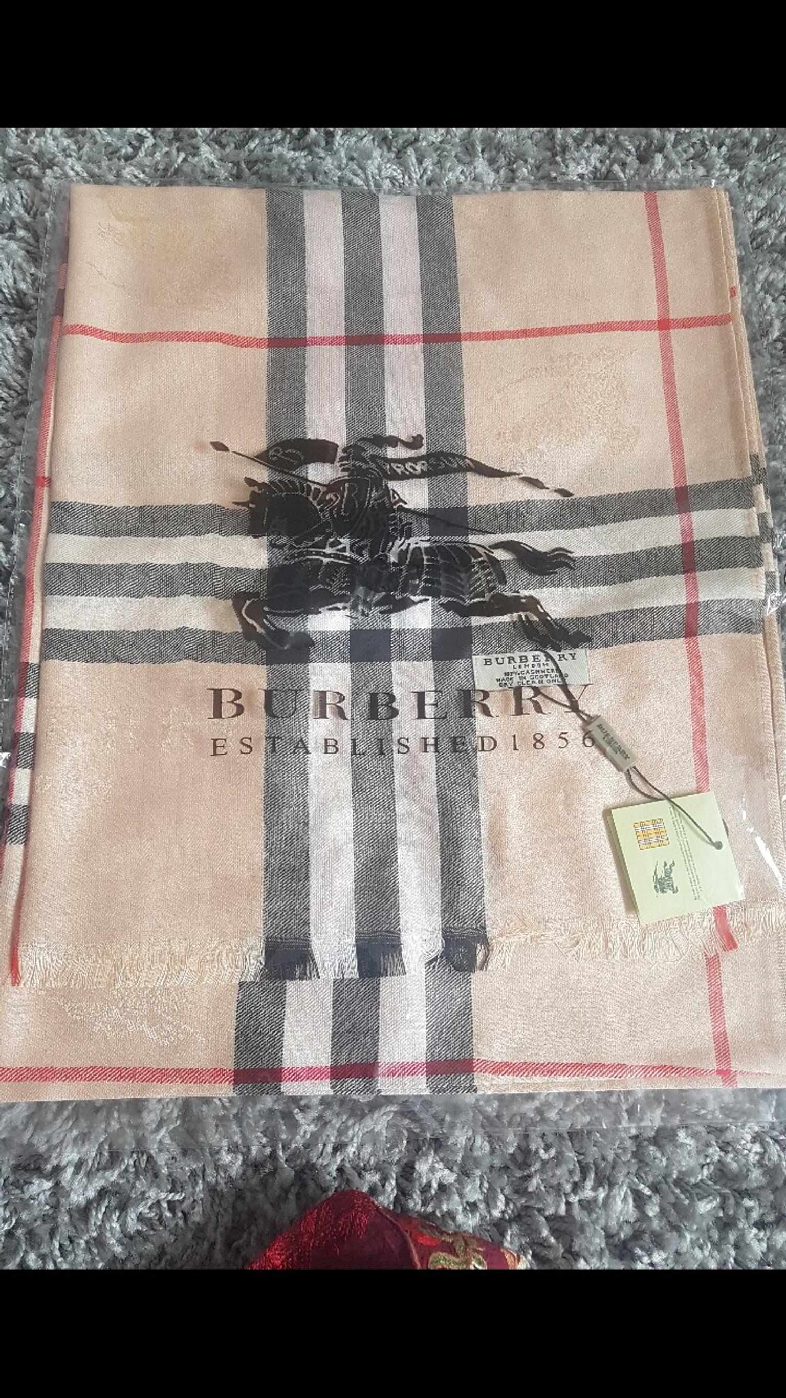 burberry scarf pq beetroot
