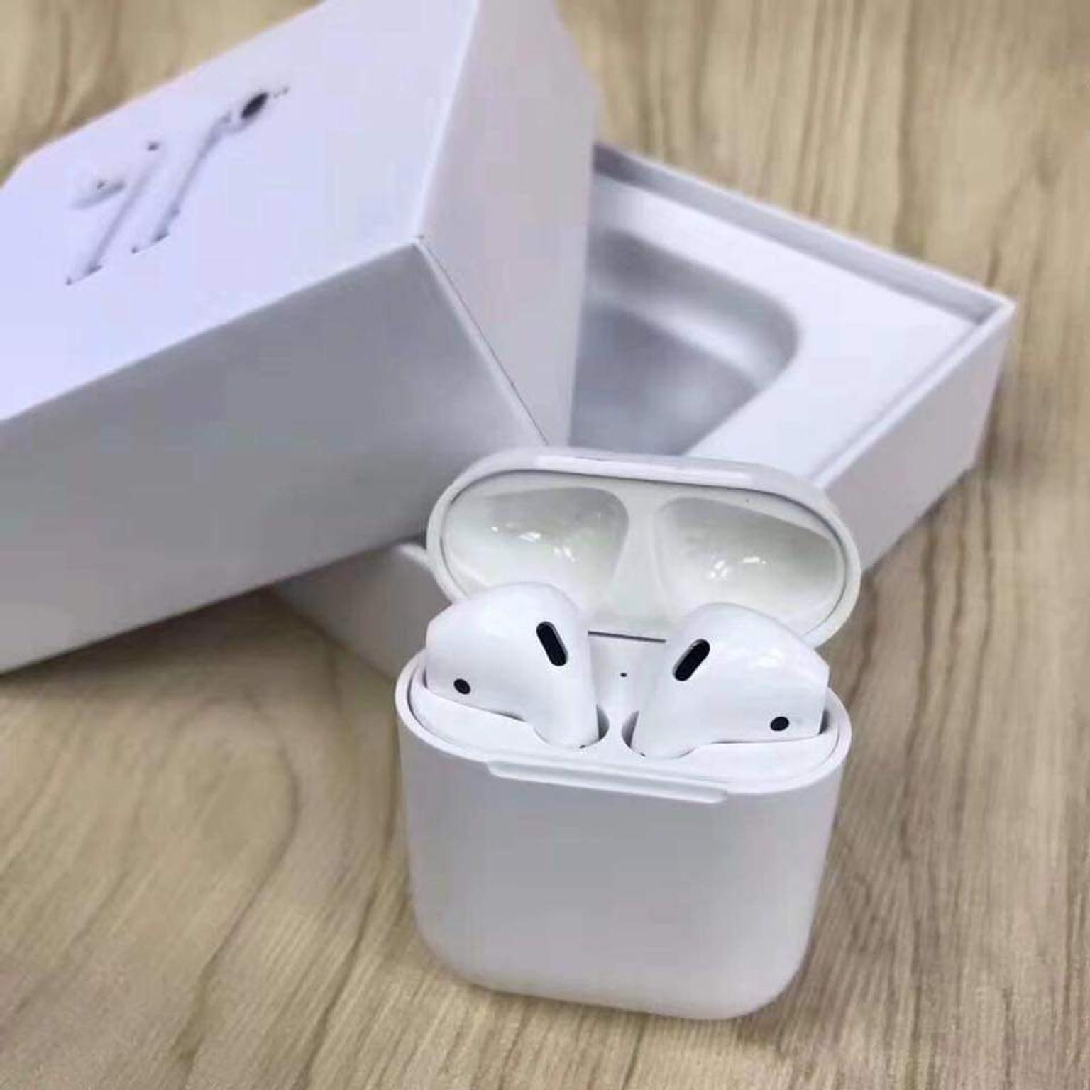 Apple airpods in SW16 London for £60.00 for sale | Shpock