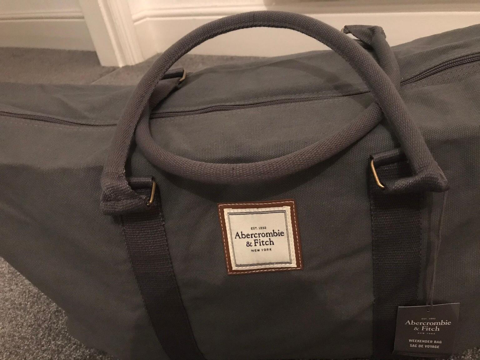 abercrombie and fitch holdall