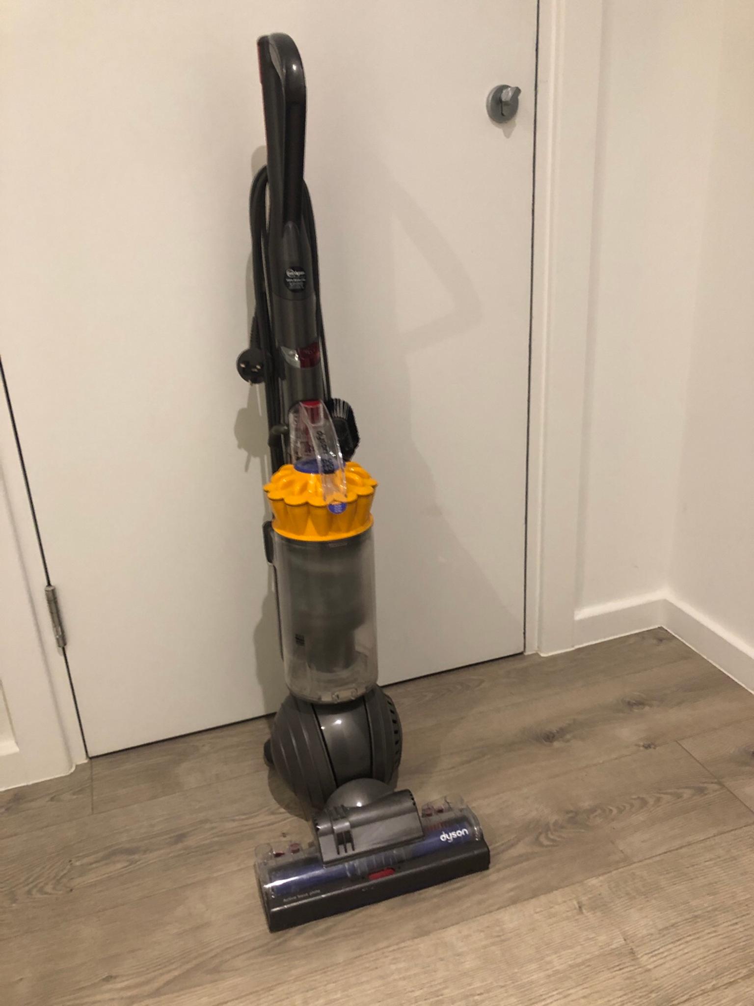 Dyson Dc 40 Multi Floor Vacuum Cleaner In Al1 Albans Fur 80 00