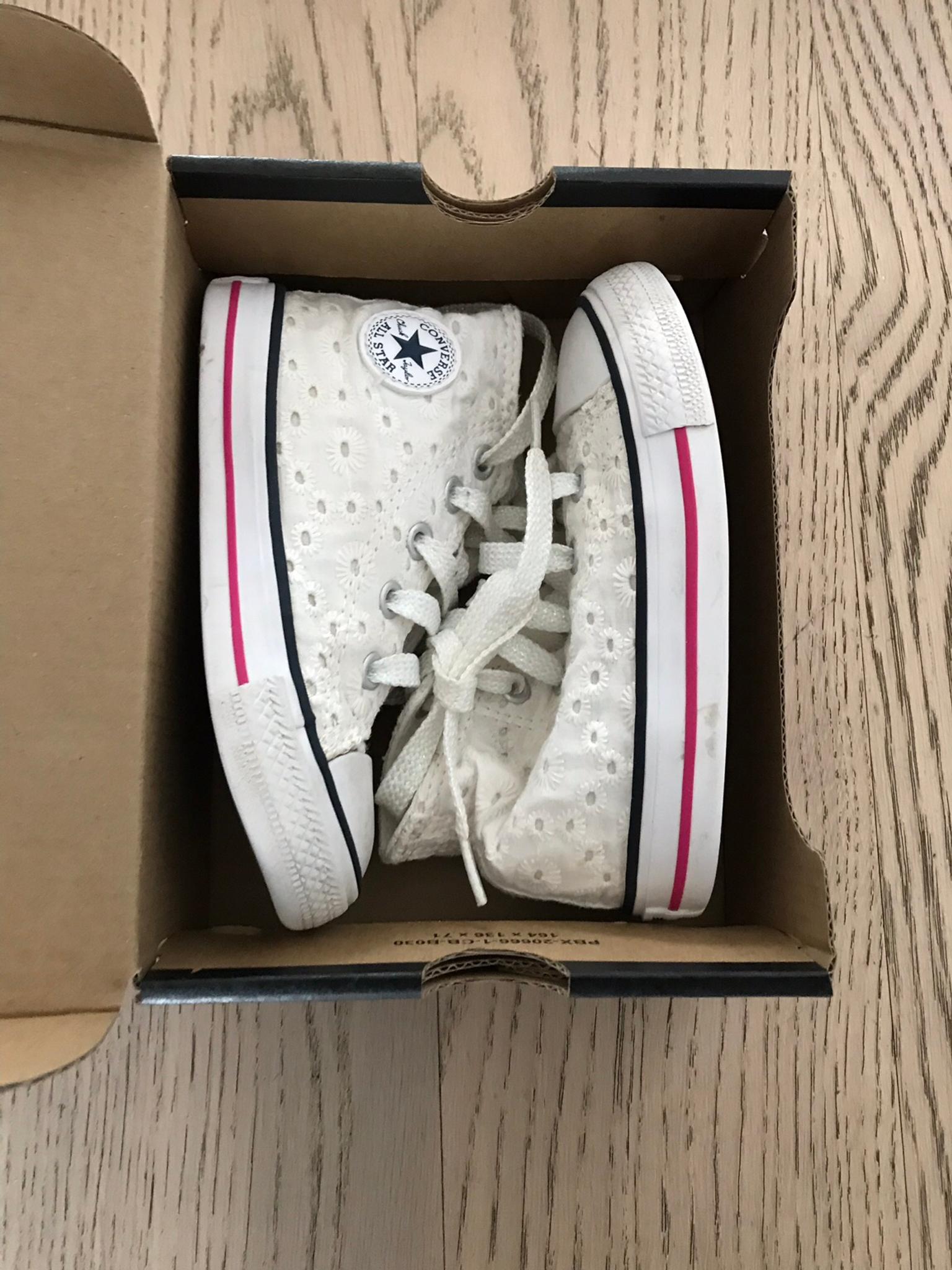 All Star Converse pizzo bianco n.22 in 20132 Milano for €10.00 for sale |  Shpock