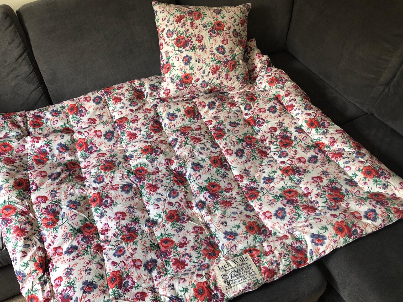 Jack Wills Floral Throw And Cushion Rrp 200 In Nw7 Barnet For