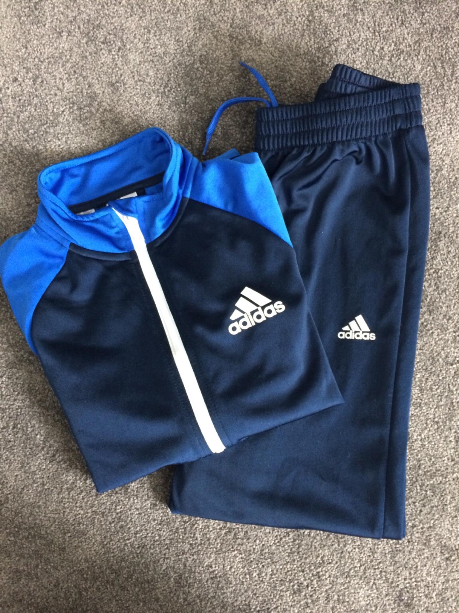 Boys age 9/10 Adidas Tracksuit navy in 