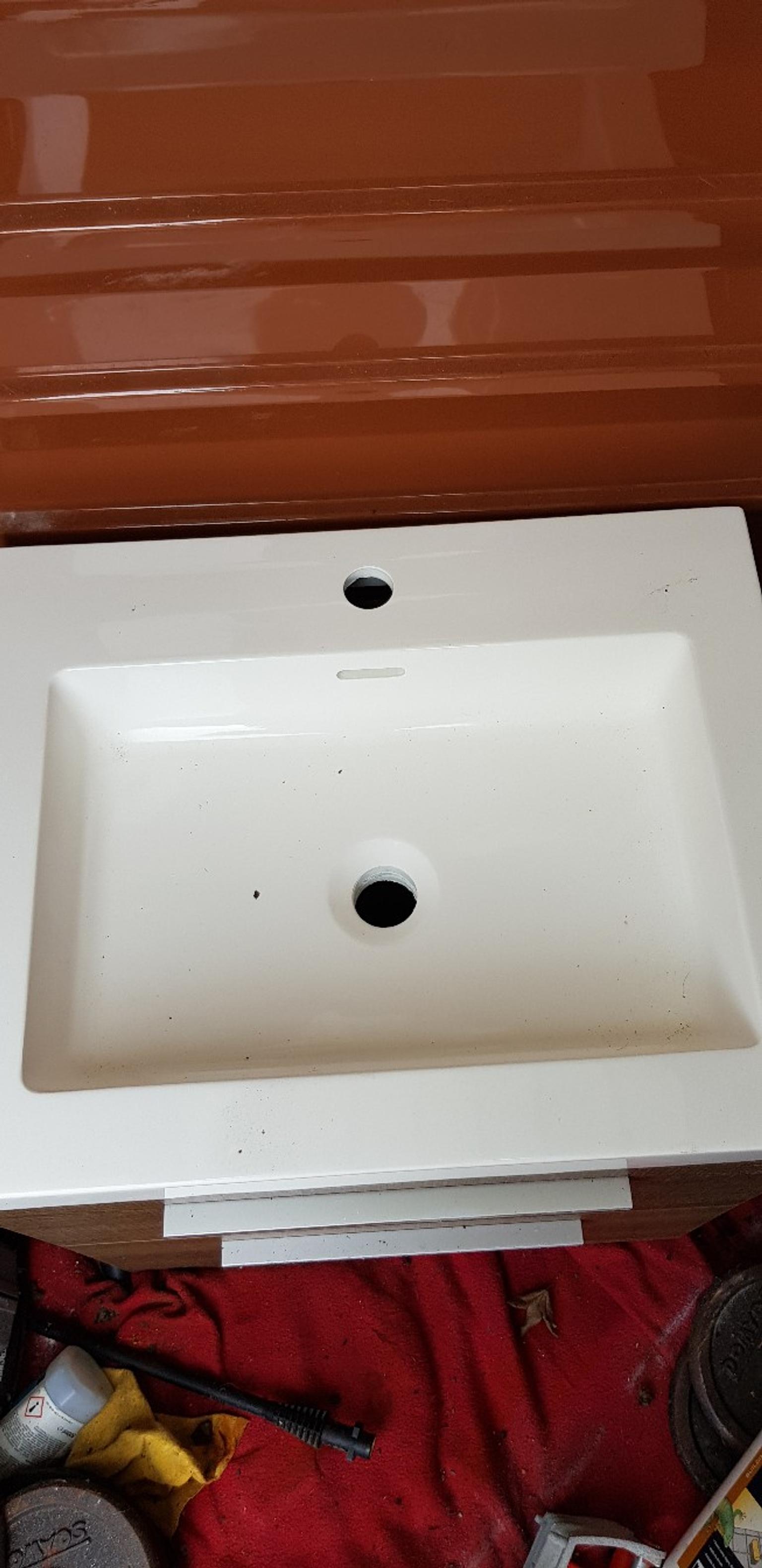 Bathroom Sink Draw Unit In Da2 Dartford Fur 80 00 Zum Verkauf