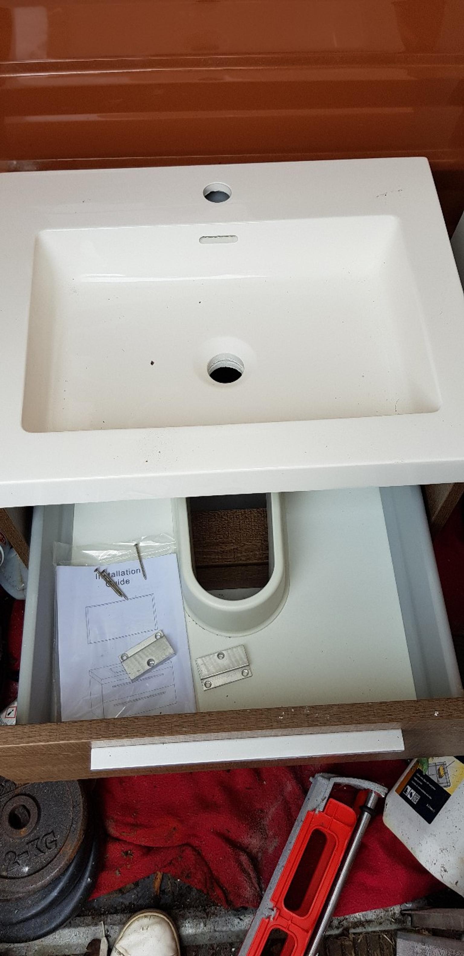 Bathroom Sink Draw Unit In Da2 Dartford Fur 80 00 Zum Verkauf