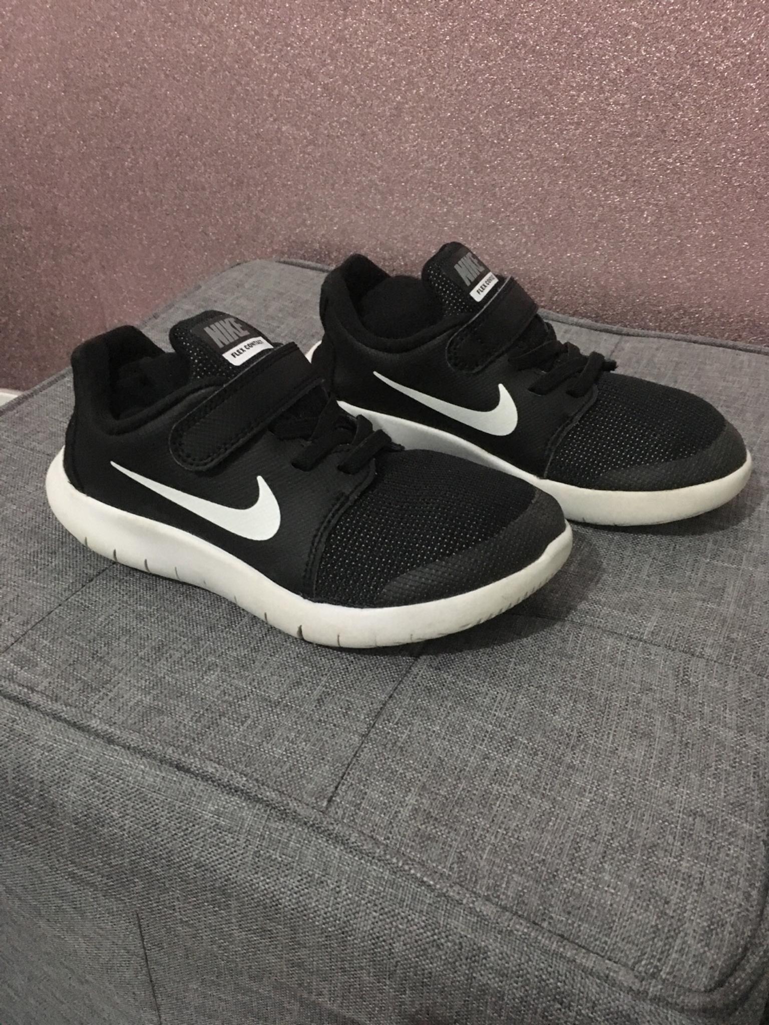 nike black with white sole