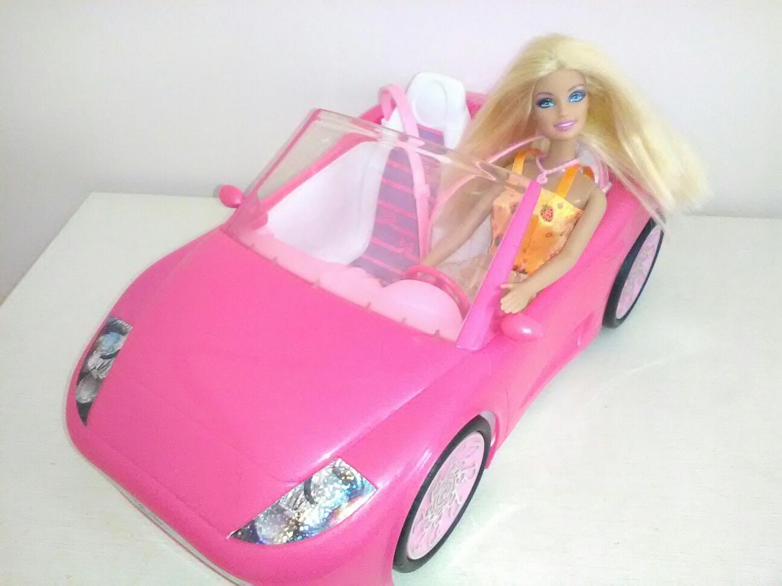 barbie in auto