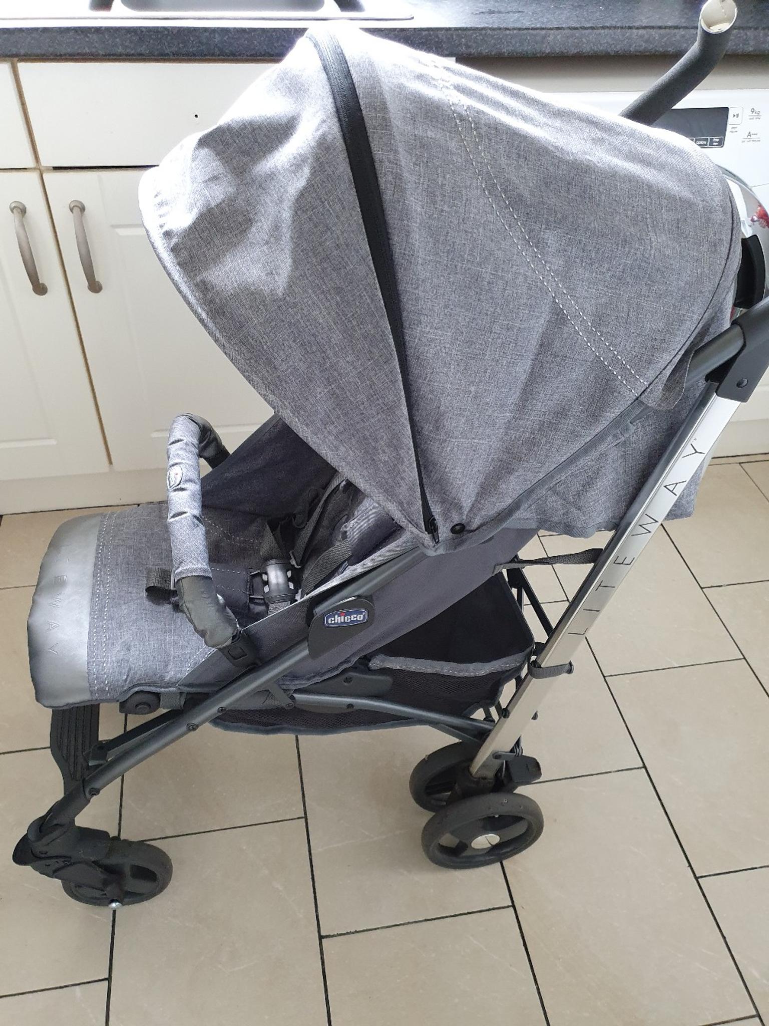 chicco liteway 3 stroller grey