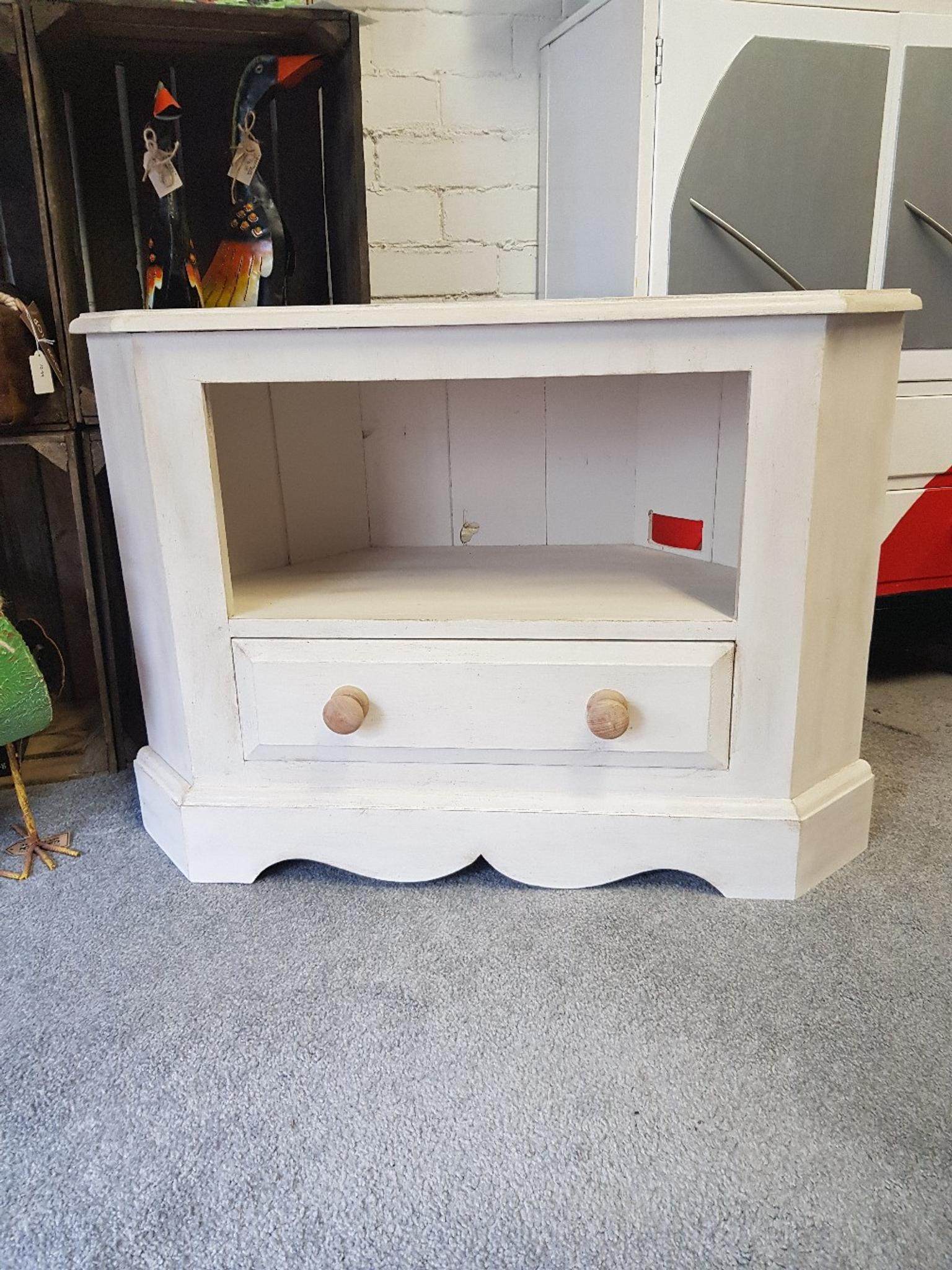Shabby Chic Corner Tv Unit In Ws10 Sandwell For 40 00 For Sale