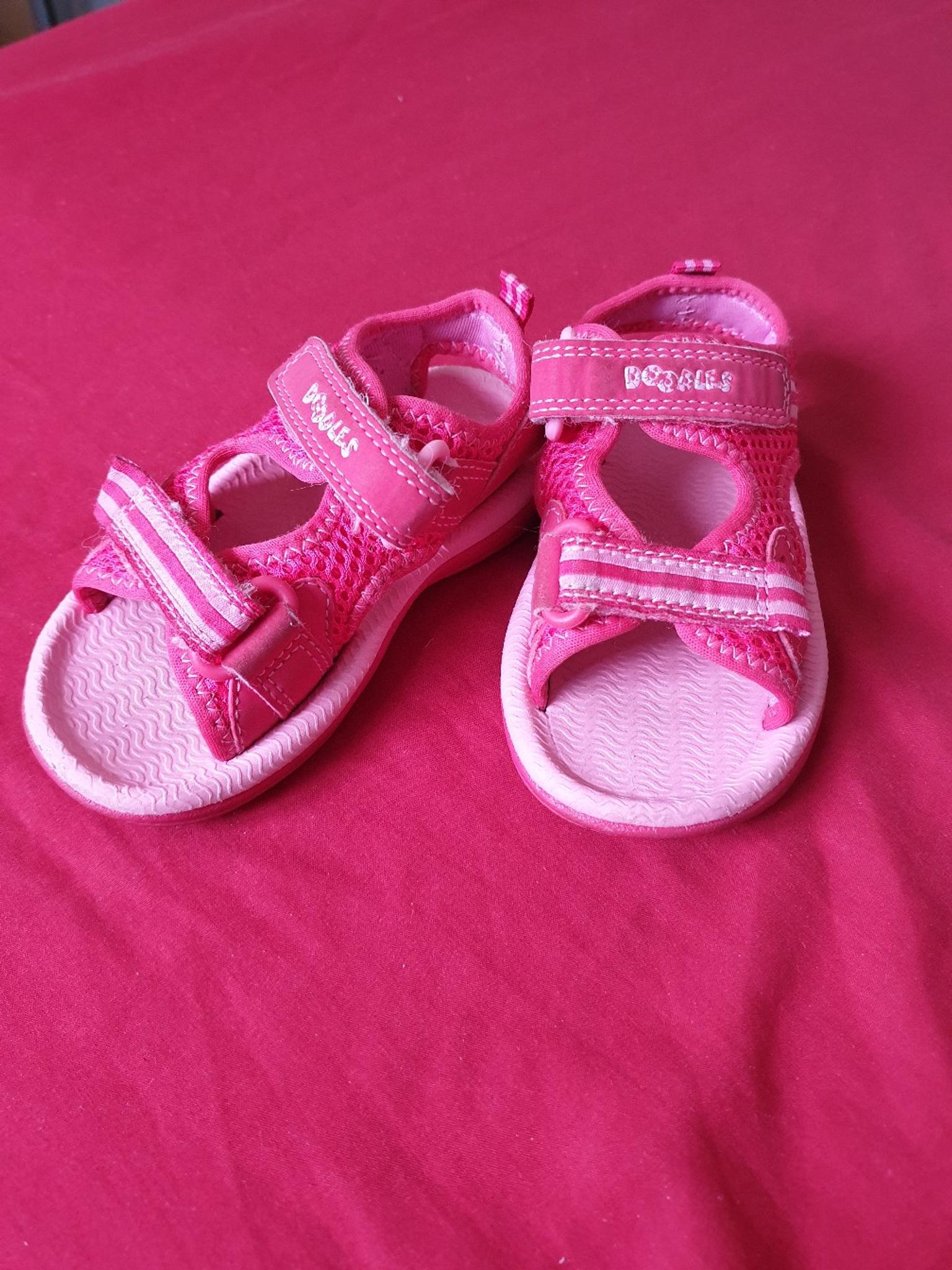 clarks size 4 baby shoes
