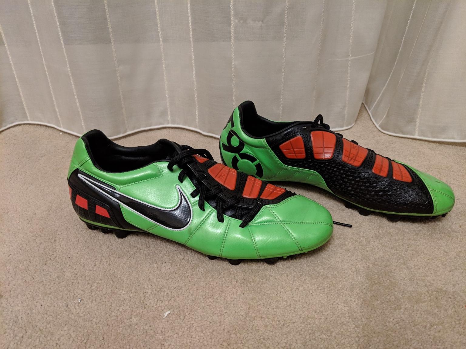 nike t90s football boots