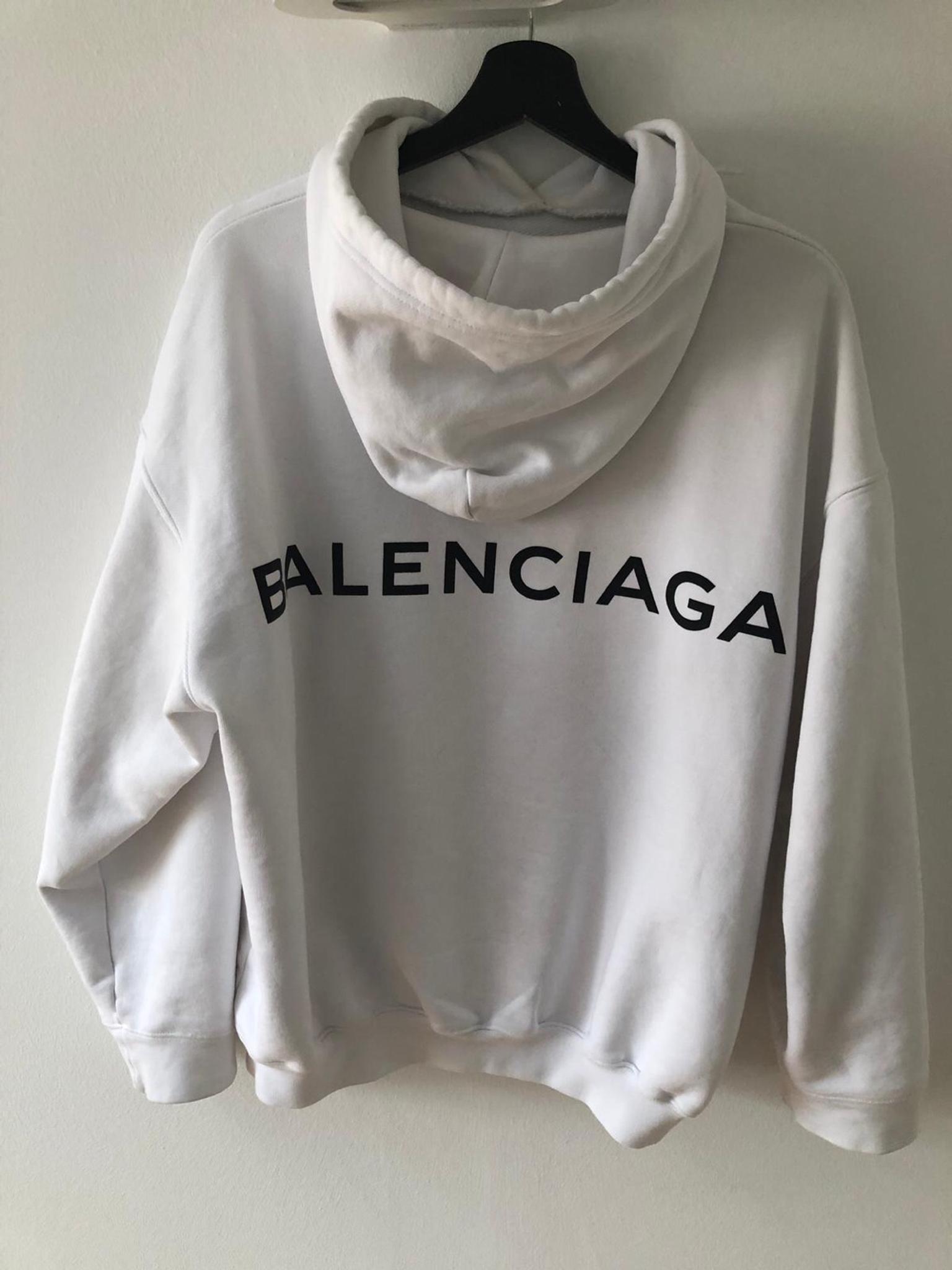 Balenciaga Hoodie Weiss In 1230 Wien For 420 00 For Sale Shpock